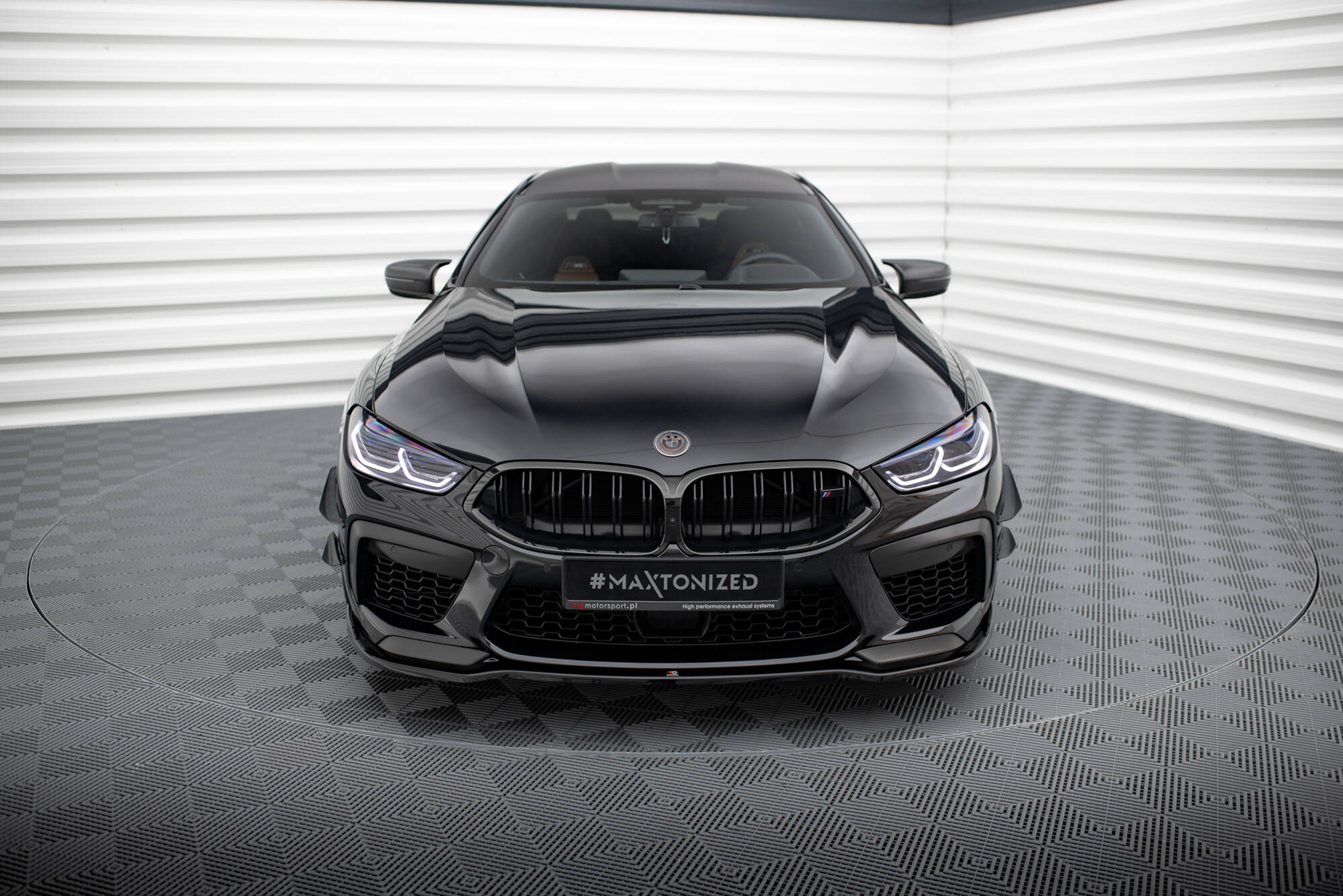 Maxton Design Передний сплиттер V2 для BMW M8 Gran Coupe F93 / Coupe F92 — изображение 2