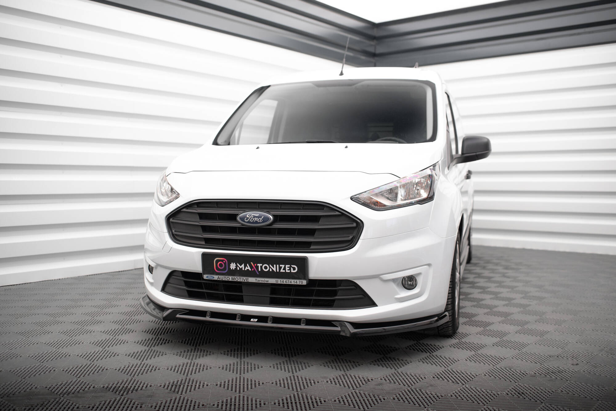 Maxton Design Передний сплиттер V.2 для Ford Transit Connect Mk2 (рестайлинг)