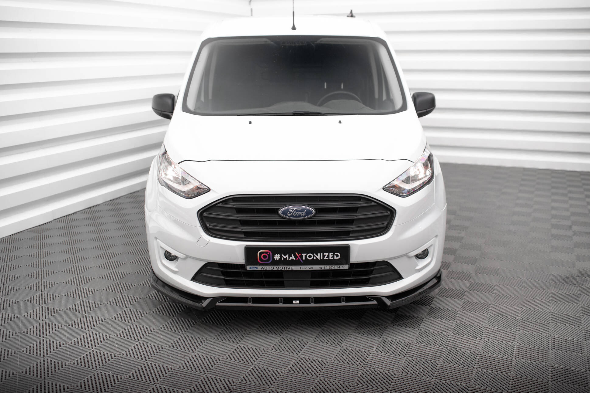 Maxton Design Передний сплиттер V.2 для Ford Transit Connect Mk2 (рестайлинг) — изображение 2
