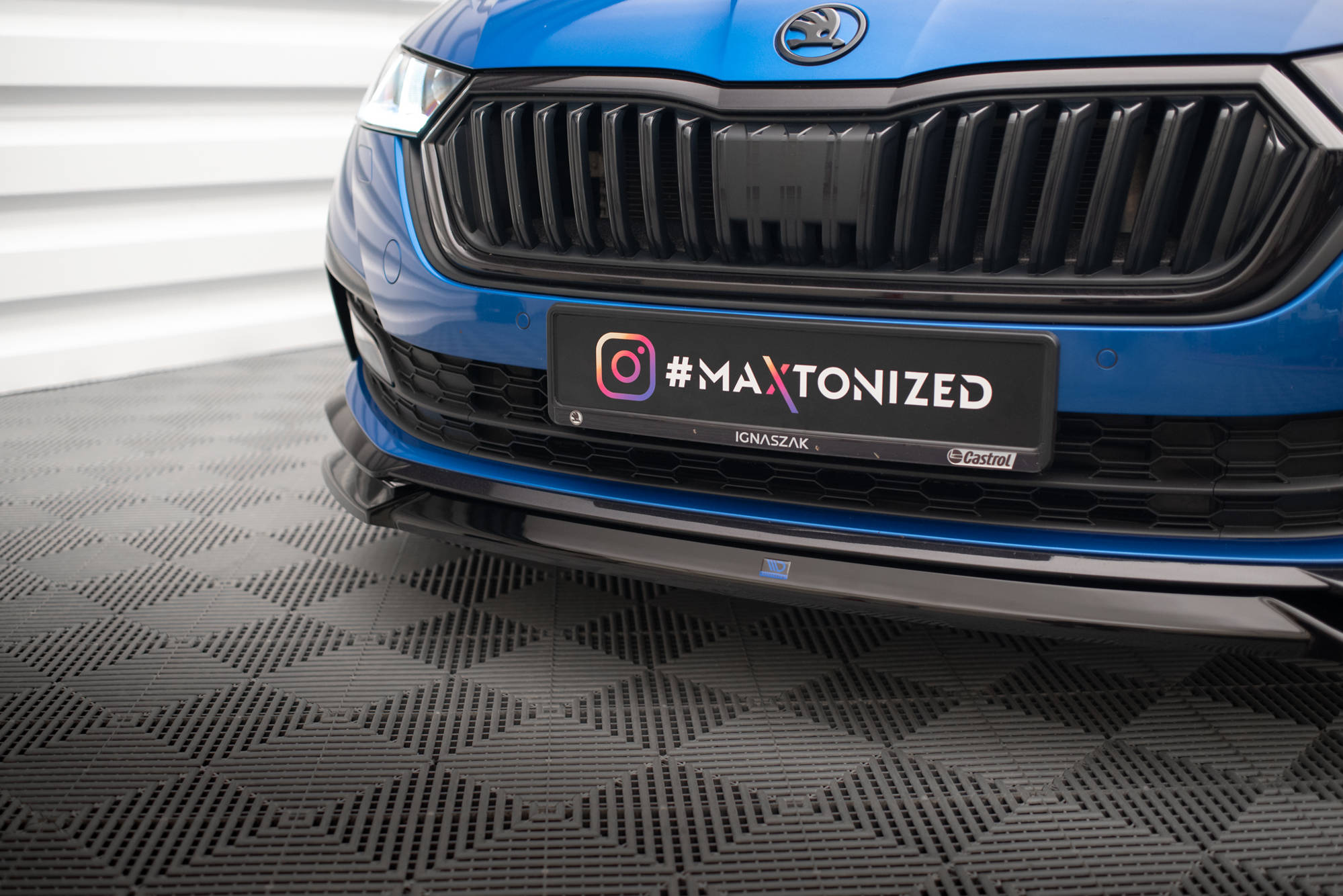 Maxton Design Передний сплиттер V.2 Skoda Octavia Sportline Mk4 — изображение 3