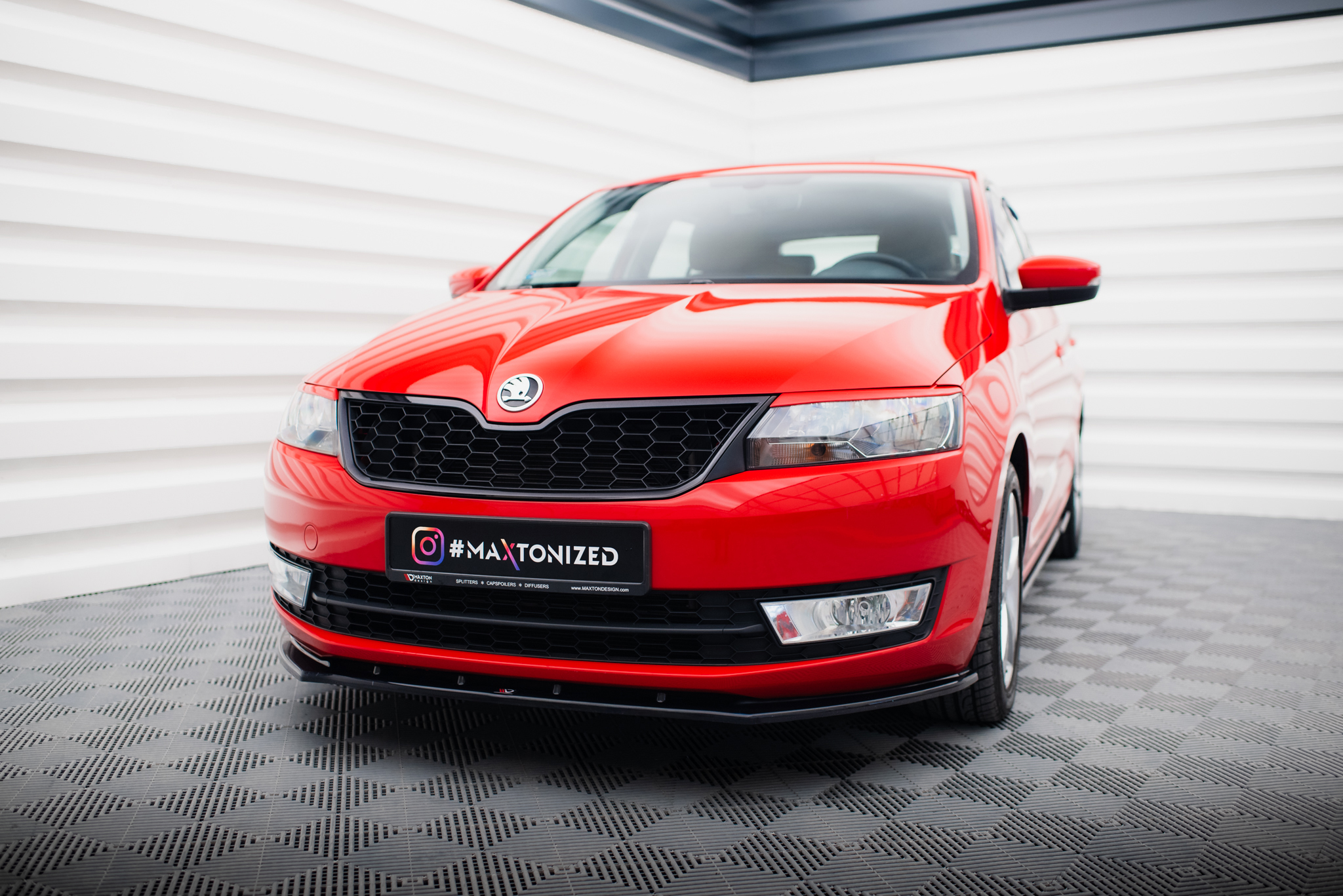 Maxton Design Передний сплиттер V.2 для Skoda Rapid