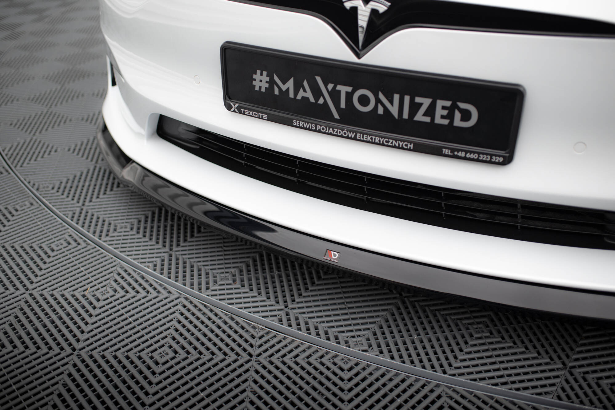 Maxton Design Передний сплиттер V.2 для Tesla Model S Plaid Mk1 (рестайлинг) — изображение 3