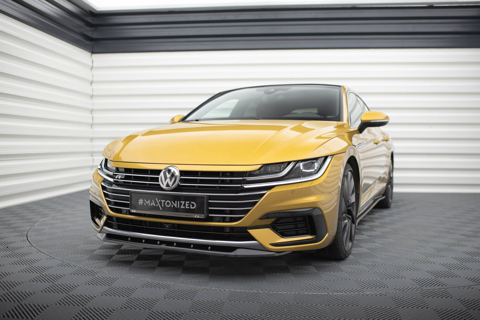 Maxton Design Передний сплиттер V.2 Volkswagen Arteon R-Line Седан / Shooting Brake Mk1