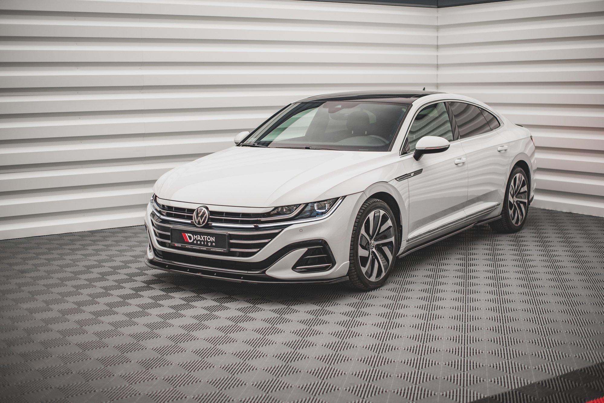 Maxton Design Передний сплиттер V.2 Volkswagen Arteon R-Line Седан / Shooting Brake Mk1 Фейслифт