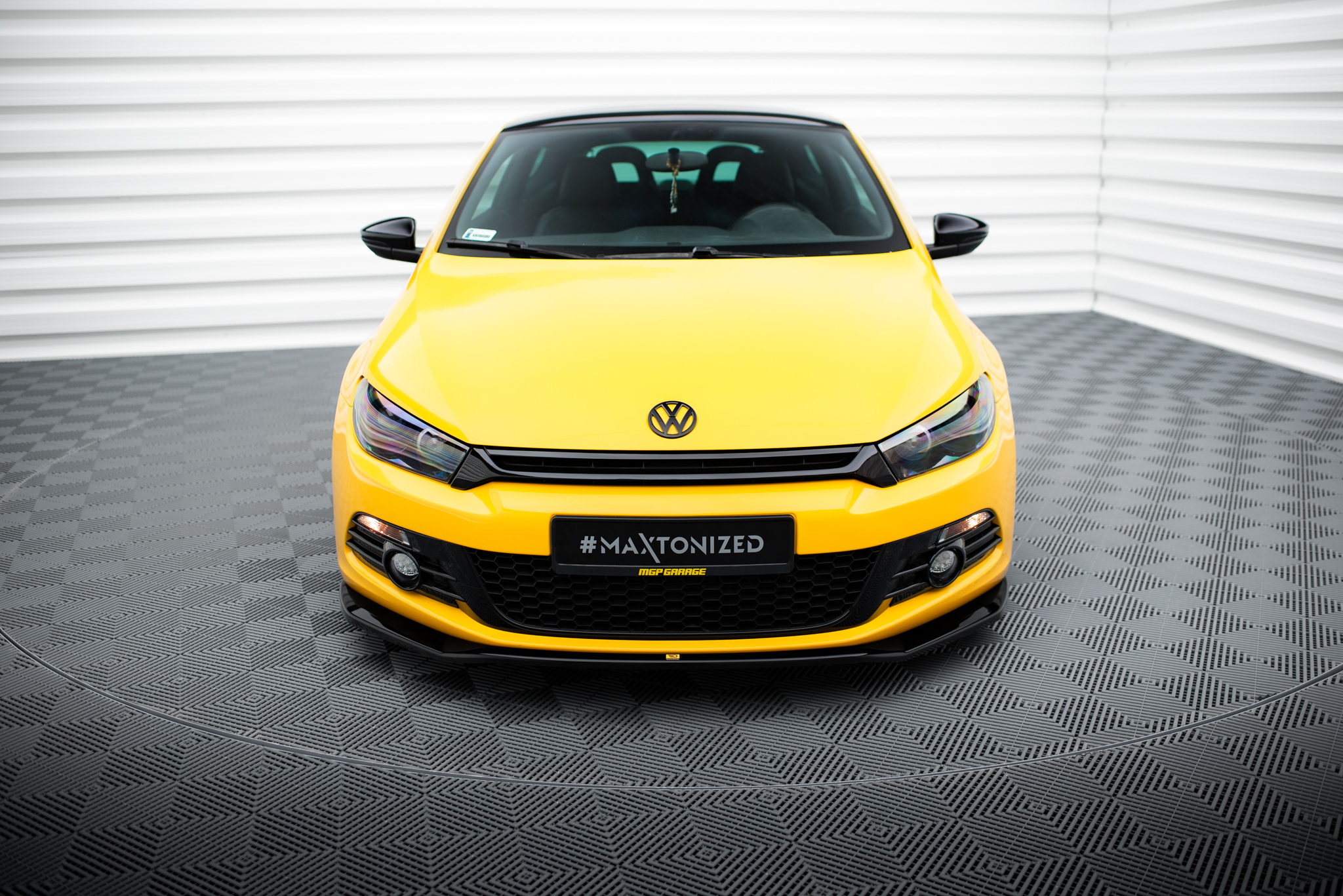 Maxton Design Передний сплиттер V.2 Volkswagen Scirocco Mk3 — изображение 2