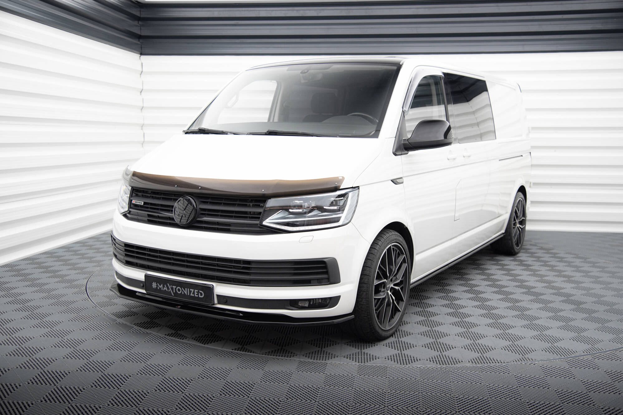Maxton Design Передний сплиттер V.2 Volkswagen T6