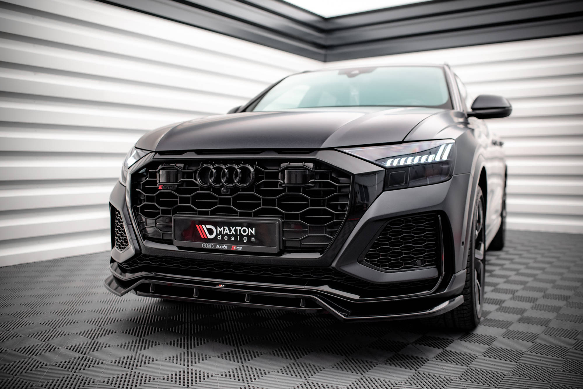Maxton Design Передний сплиттер V.3 для Audi RSQ8 Mk1