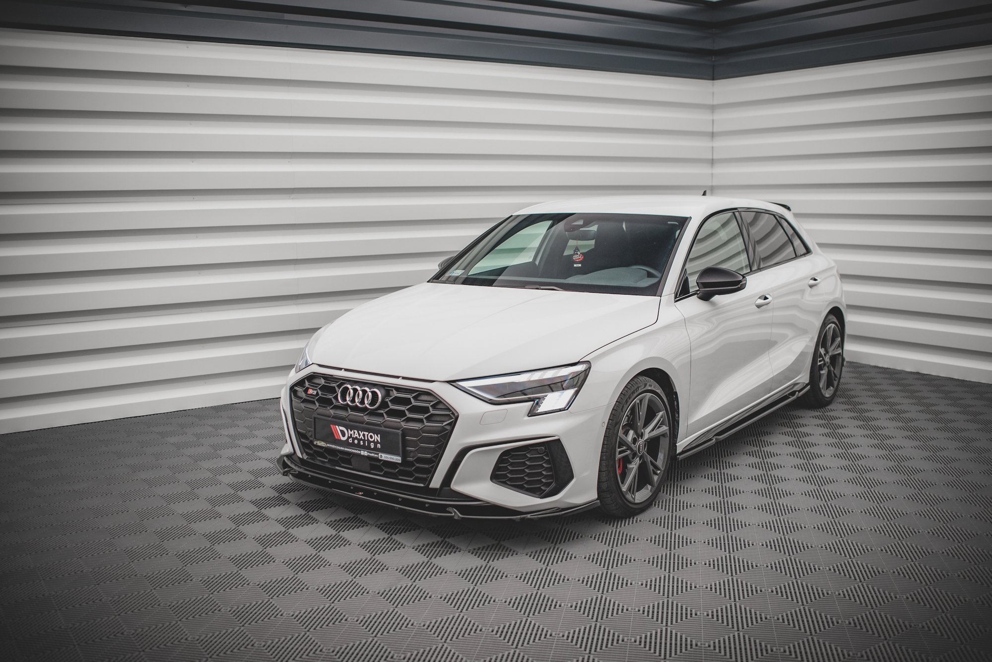 Maxton Design Передний сплиттер V.3 для Audi S3 / A3 S-Line 8Y