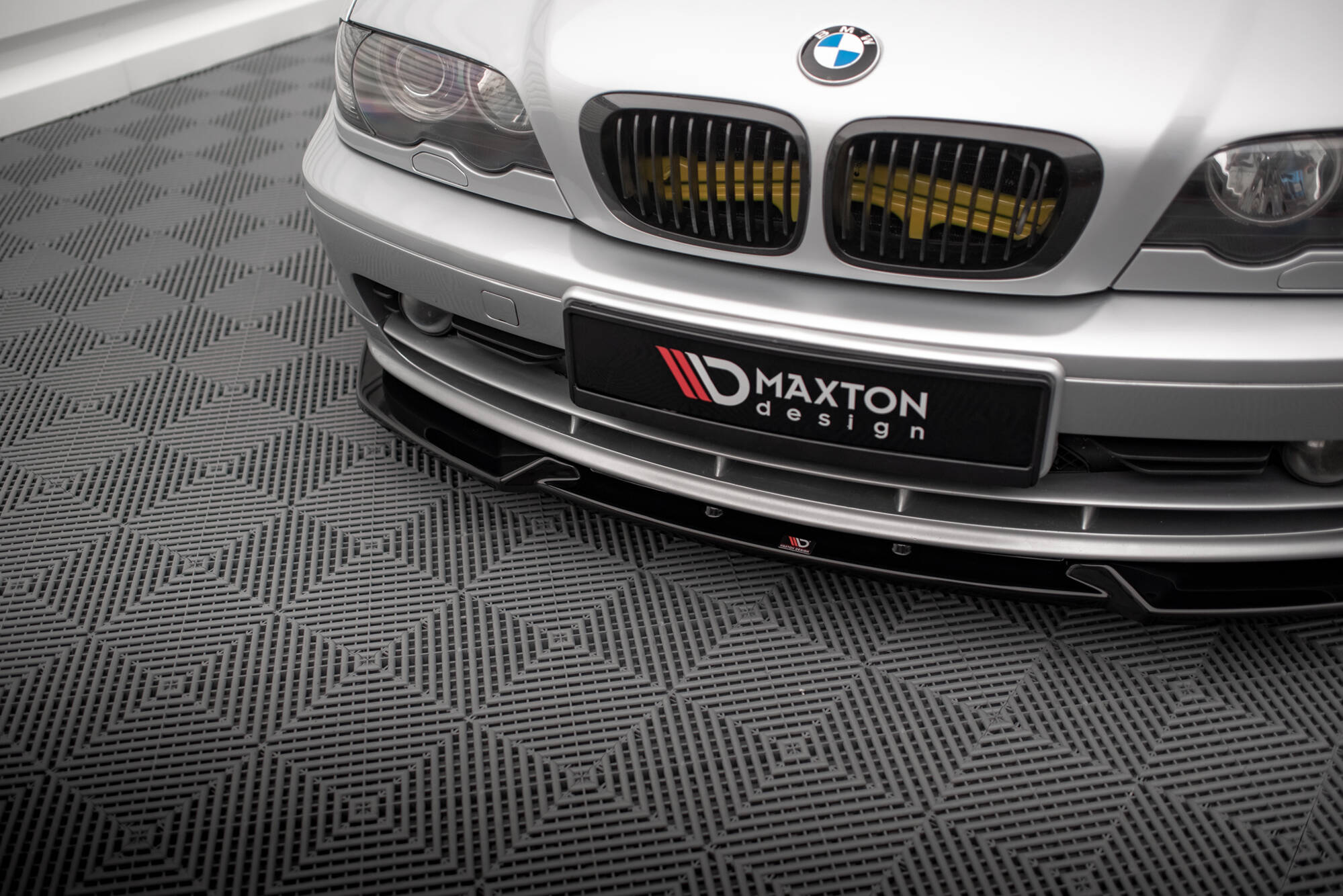 Maxton Design Передний сплиттер V.3 BMW 3 купе E46 — изображение 3