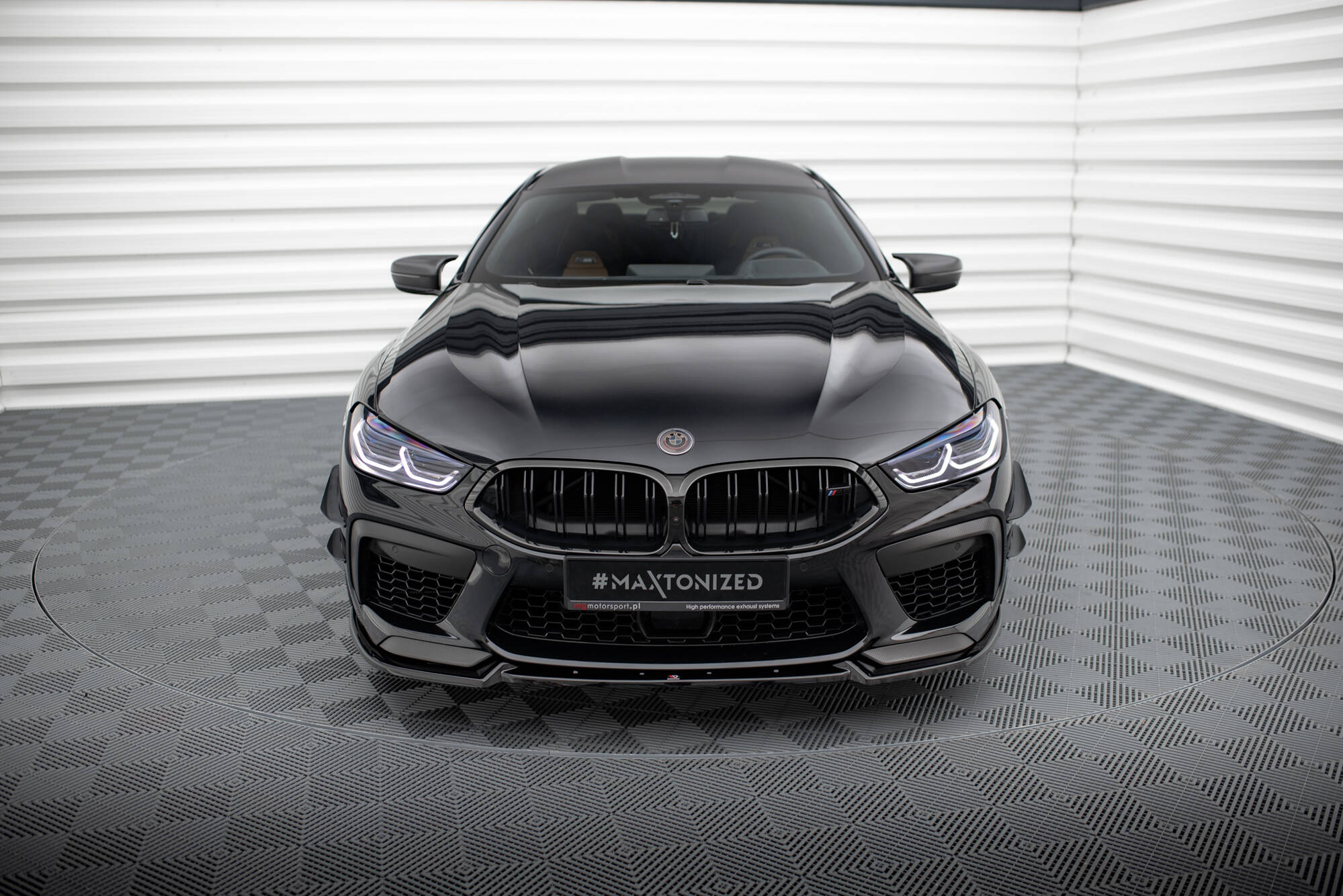 Maxton Design Передний сплиттер V.3 для BMW M8 Gran Coupe F93 / Coupe F92 — изображение 2
