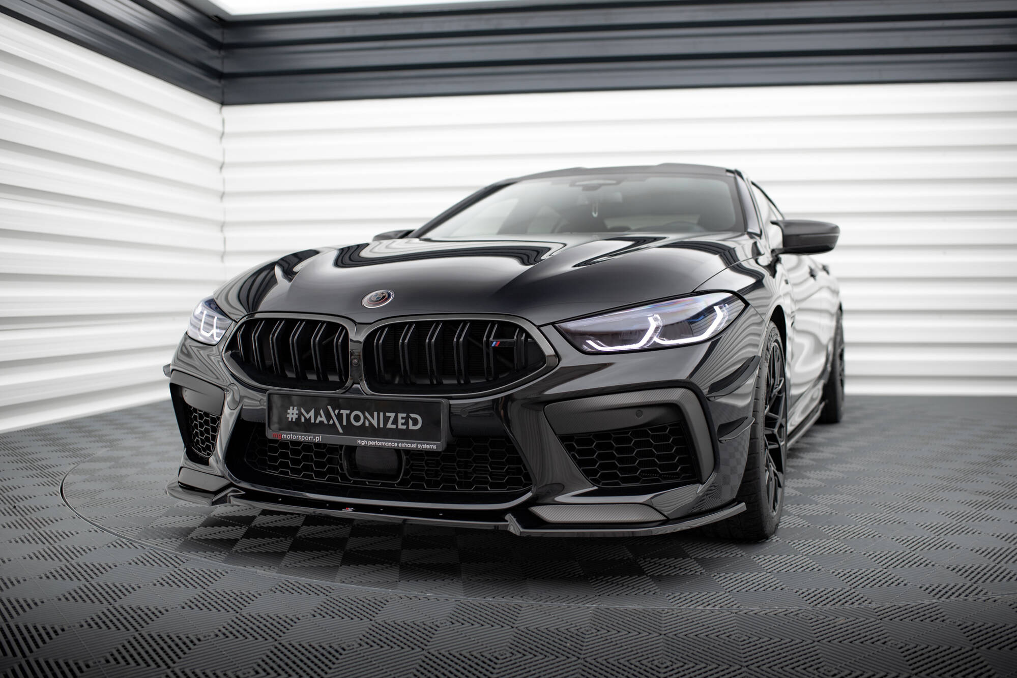 Maxton Design Передний сплиттер V.3 для BMW M8 Gran Coupe F93 / Coupe F92