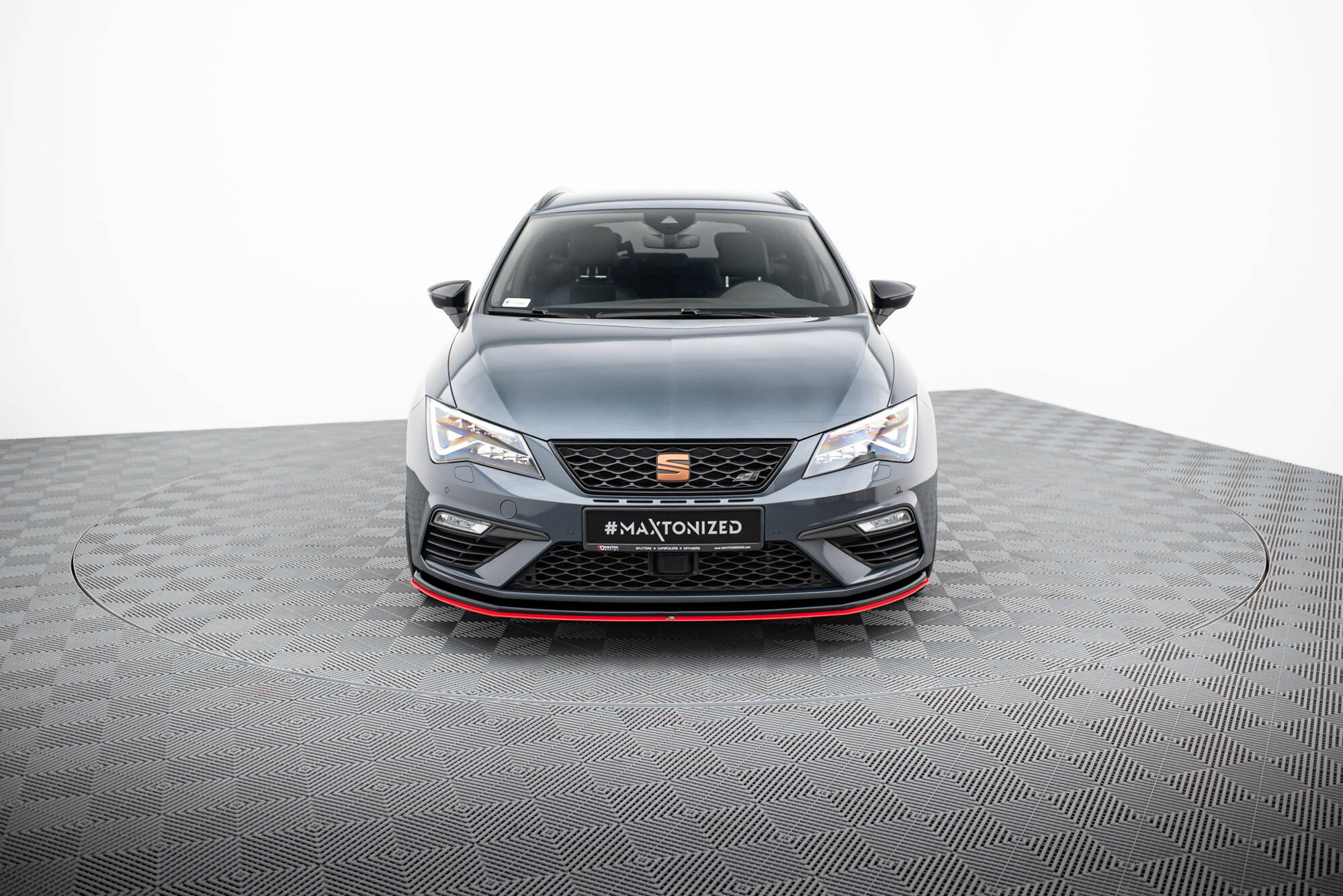 Maxton Design Передний сплиттер V.3 для Seat Leon Cupra / FR Mk3 FL — изображение 2