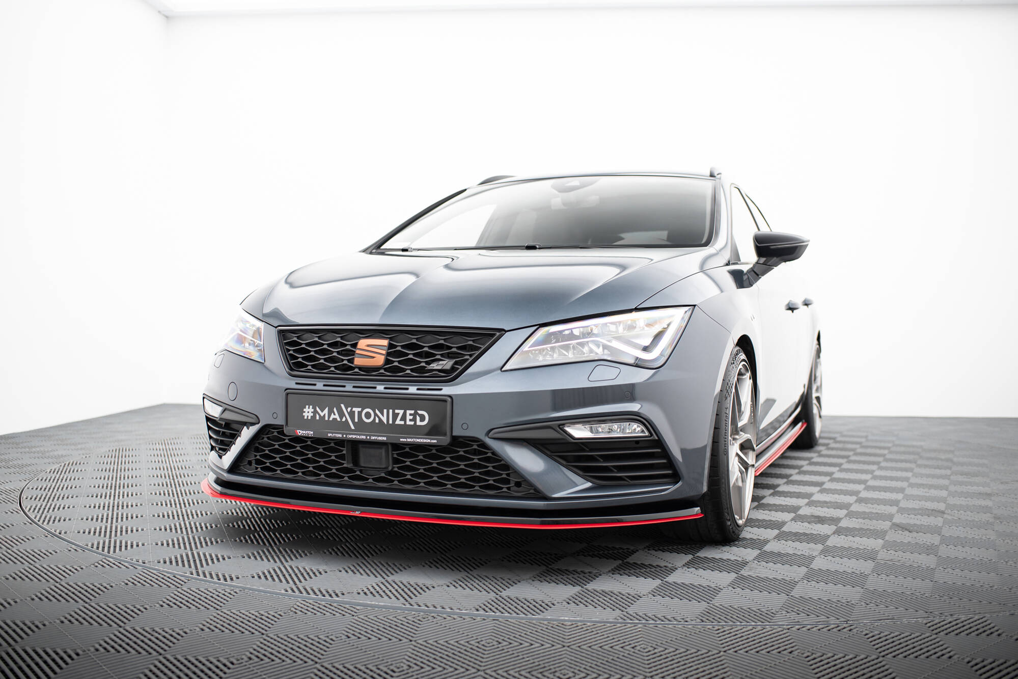 Maxton Design Передний сплиттер V.3 для Seat Leon Cupra / FR Mk3 FL