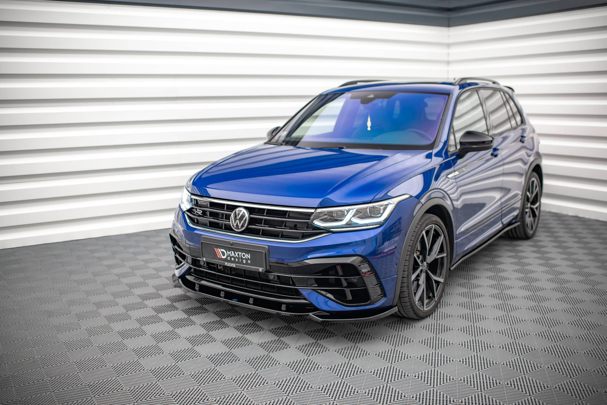 Maxton Design Передний сплиттер V.3 для Volkswagen Tiguan R / R-Line Mk2 Facelift