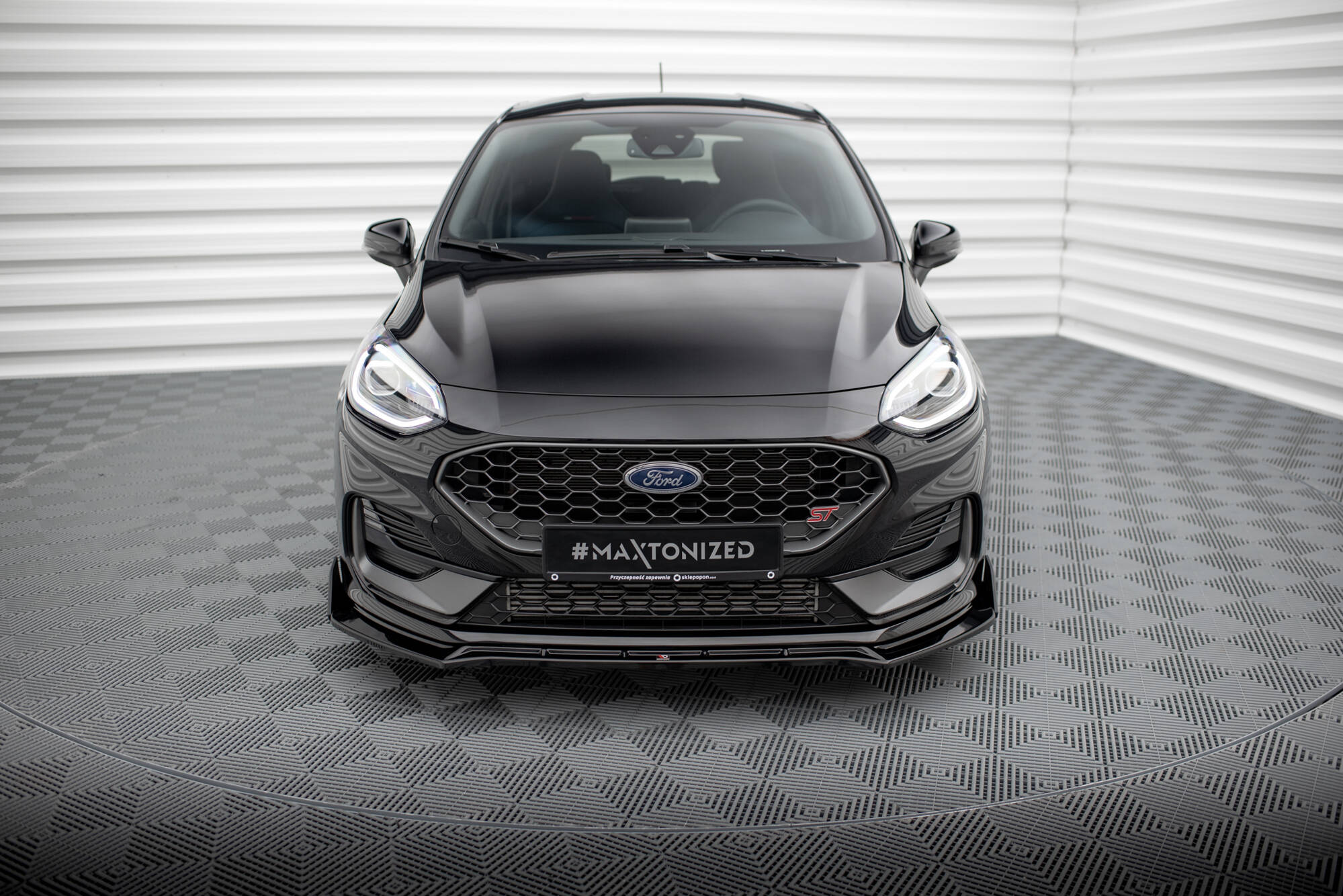 Maxton Design Передний сплиттер V.4 + закрылки для Ford Fiesta ST / ST-line Mk8 Facelift — изображение 4