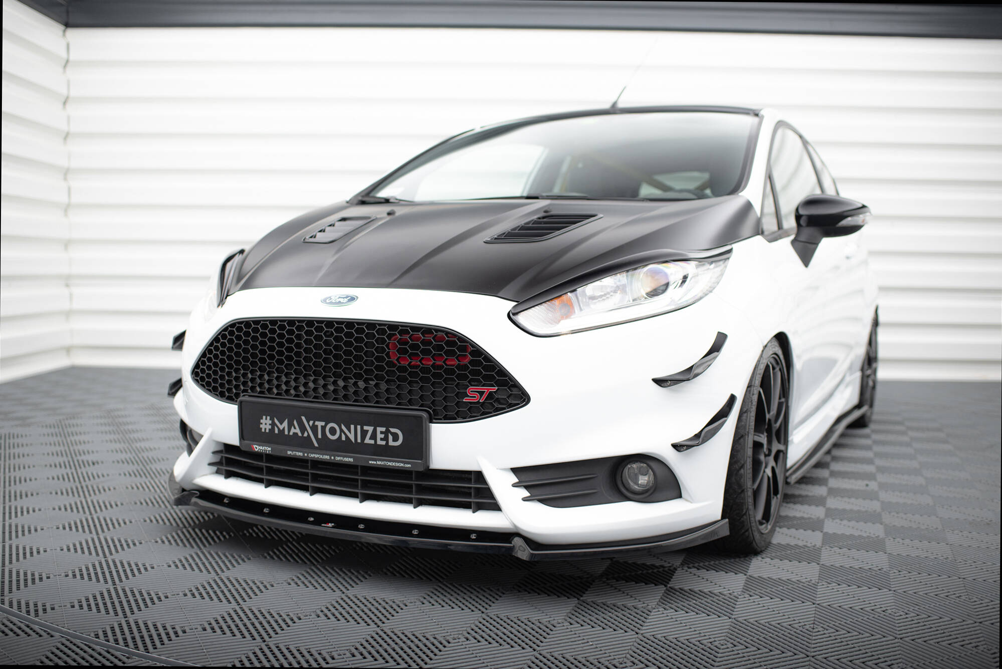 Maxton Design Передний сплиттер V.4 для Ford Fiesta ST Mk7 (рестайлинг)