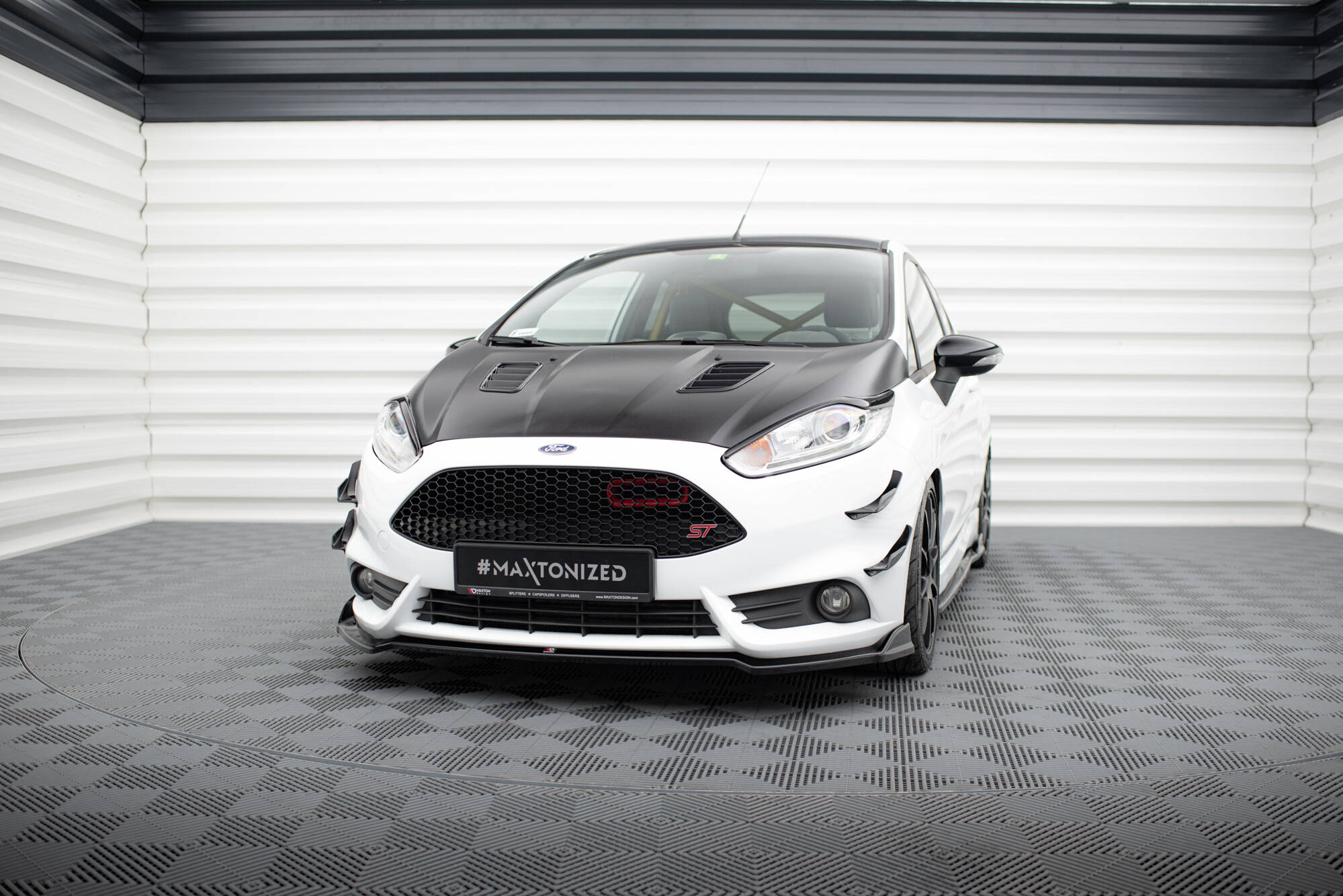 Maxton Design Передний сплиттер V.5 для Ford Fiesta ST Mk7 (рестайлинг)