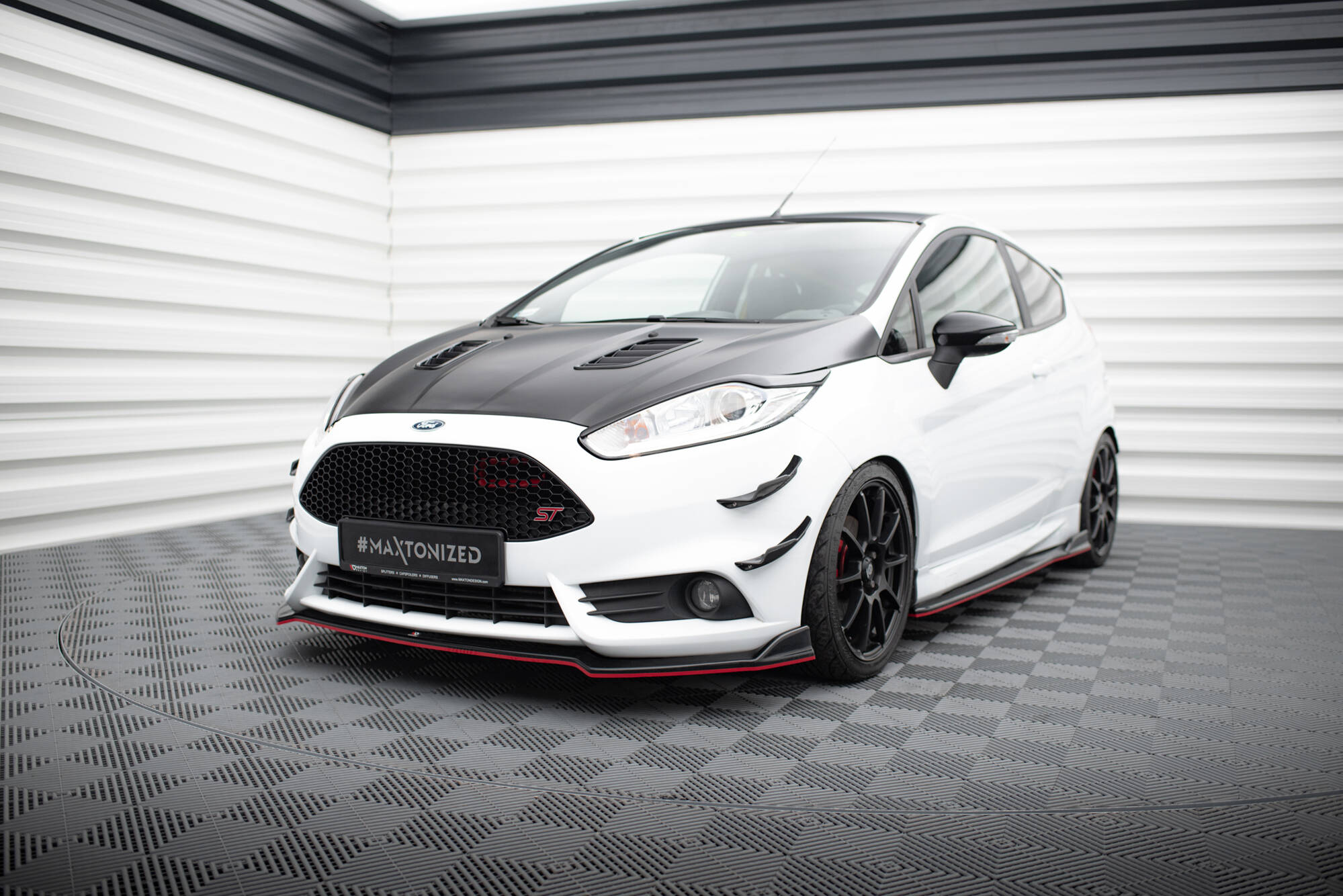 Maxton Design Передний сплиттер V.5 для Ford Fiesta ST Mk7 (рестайлинг) — изображение 4