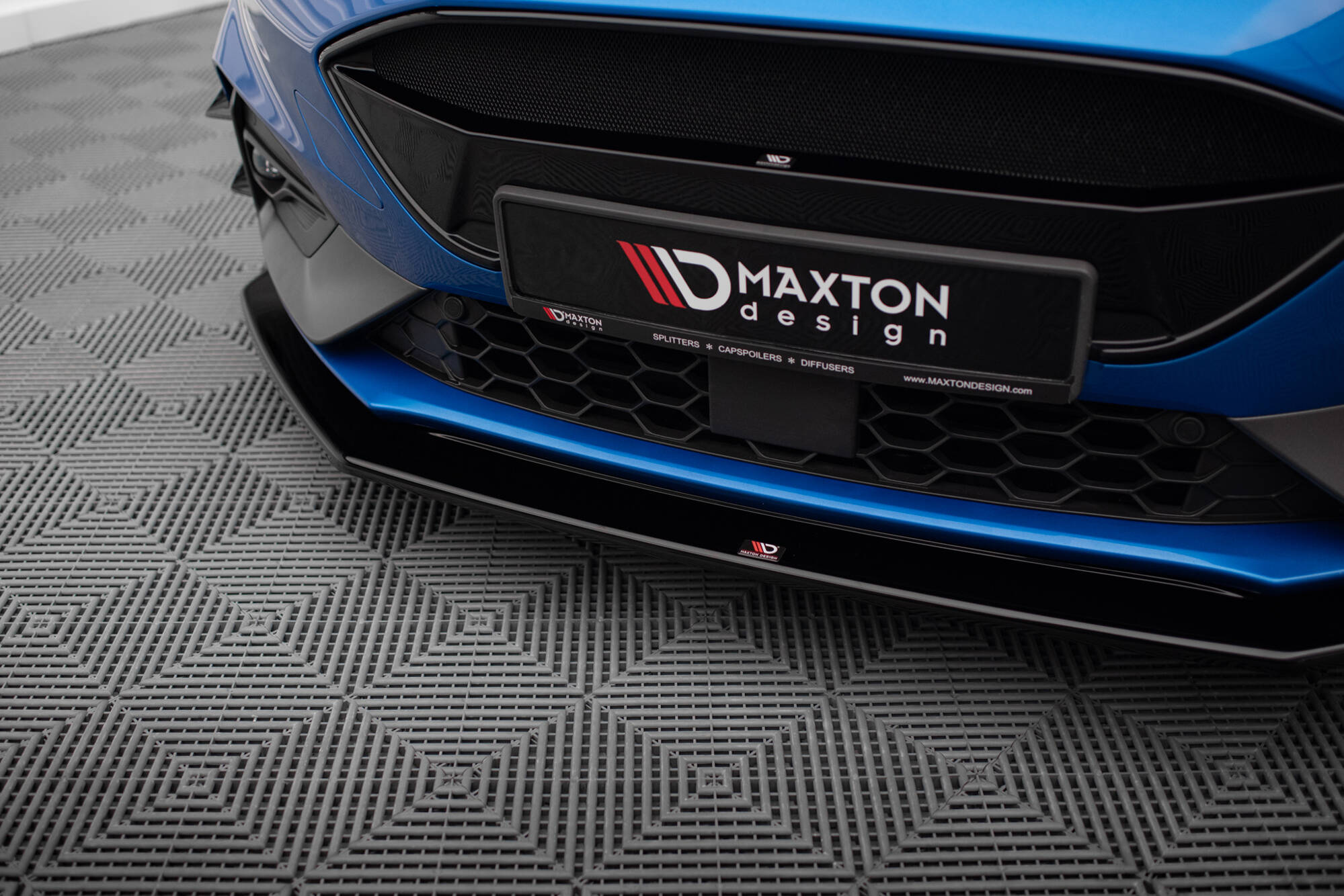Maxton Design Передний сплиттер V.6 для Ford Focus ST / ST-Line Mk4 — изображение 3