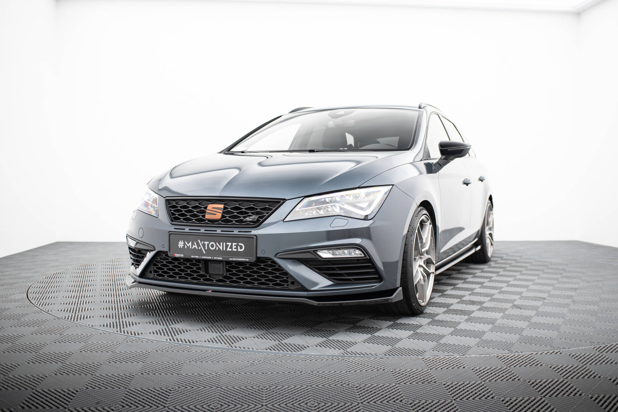 Maxton Design Передний сплиттер V.7 для Seat Leon Cupra / FR Mk3 FL
