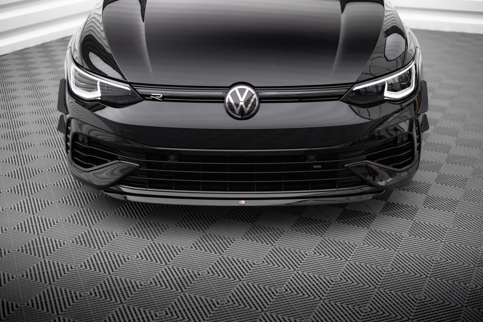 Maxton Design Передний сплиттер V.7 Volkswagen Golf R Хэтчбек / Вариант Mk8 — изображение 2