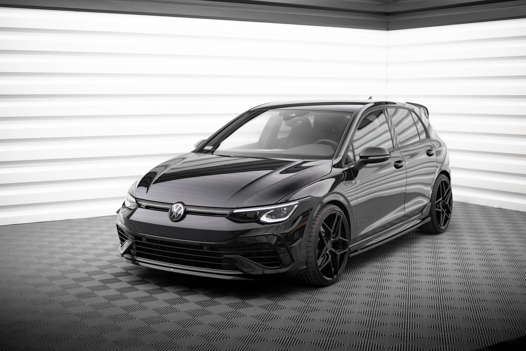 Maxton Design Передний сплиттер V.7 Volkswagen Golf R Хэтчбек / Вариант Mk8 — изображение 3