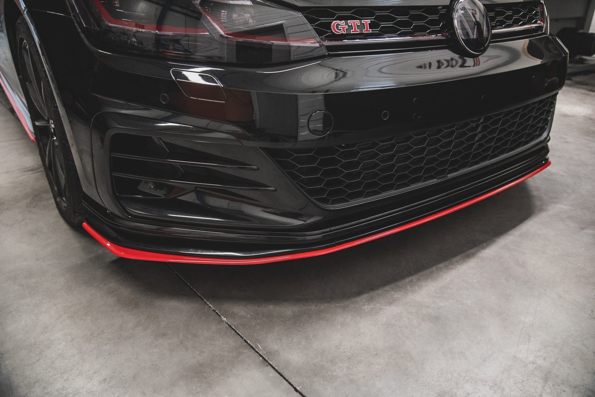 Maxton Design Передний сплиттер для VW Golf 7 GTI TCR — изображение 5