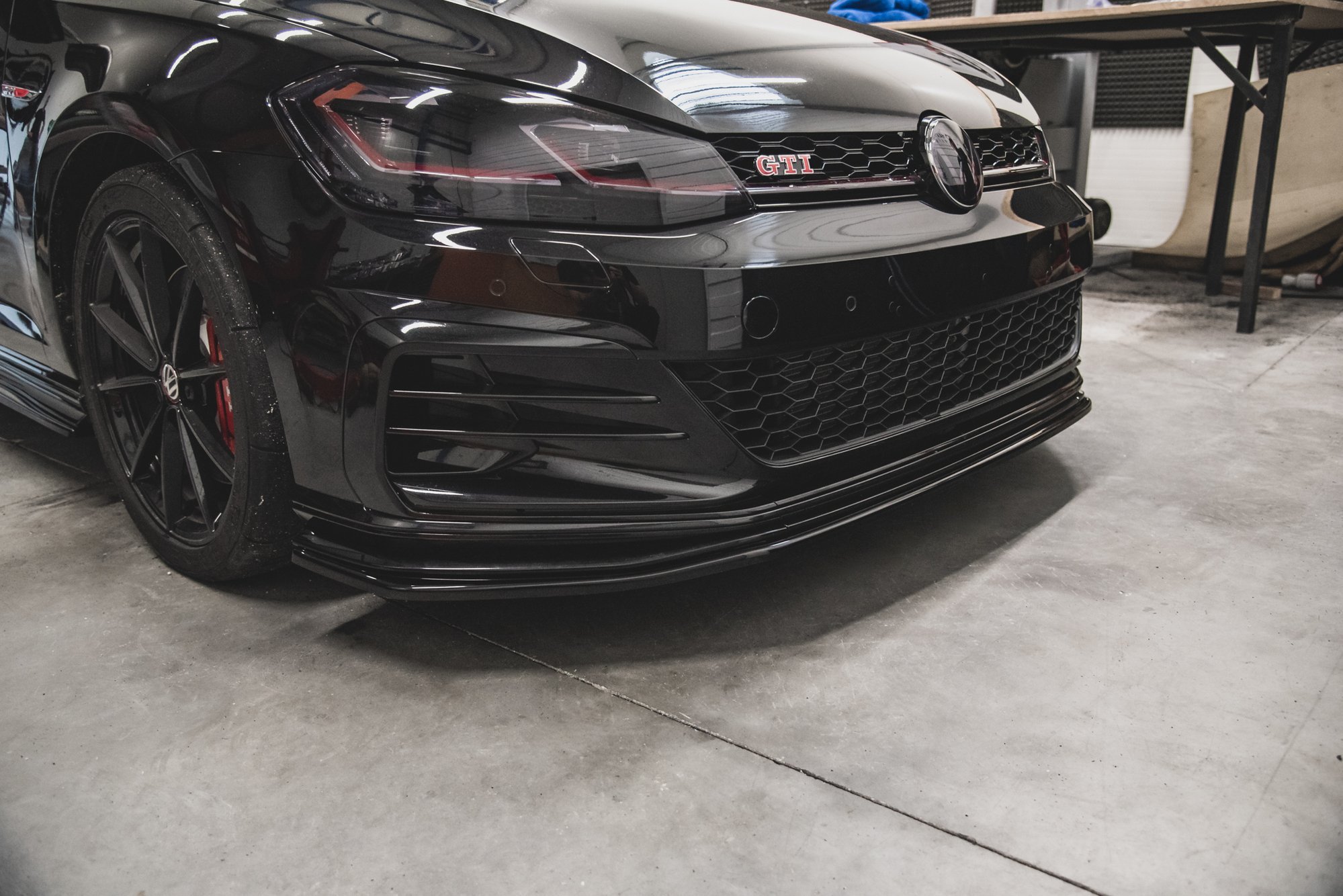 Maxton Design Передний сплиттер для VW Golf 7 GTI TCR — изображение 2