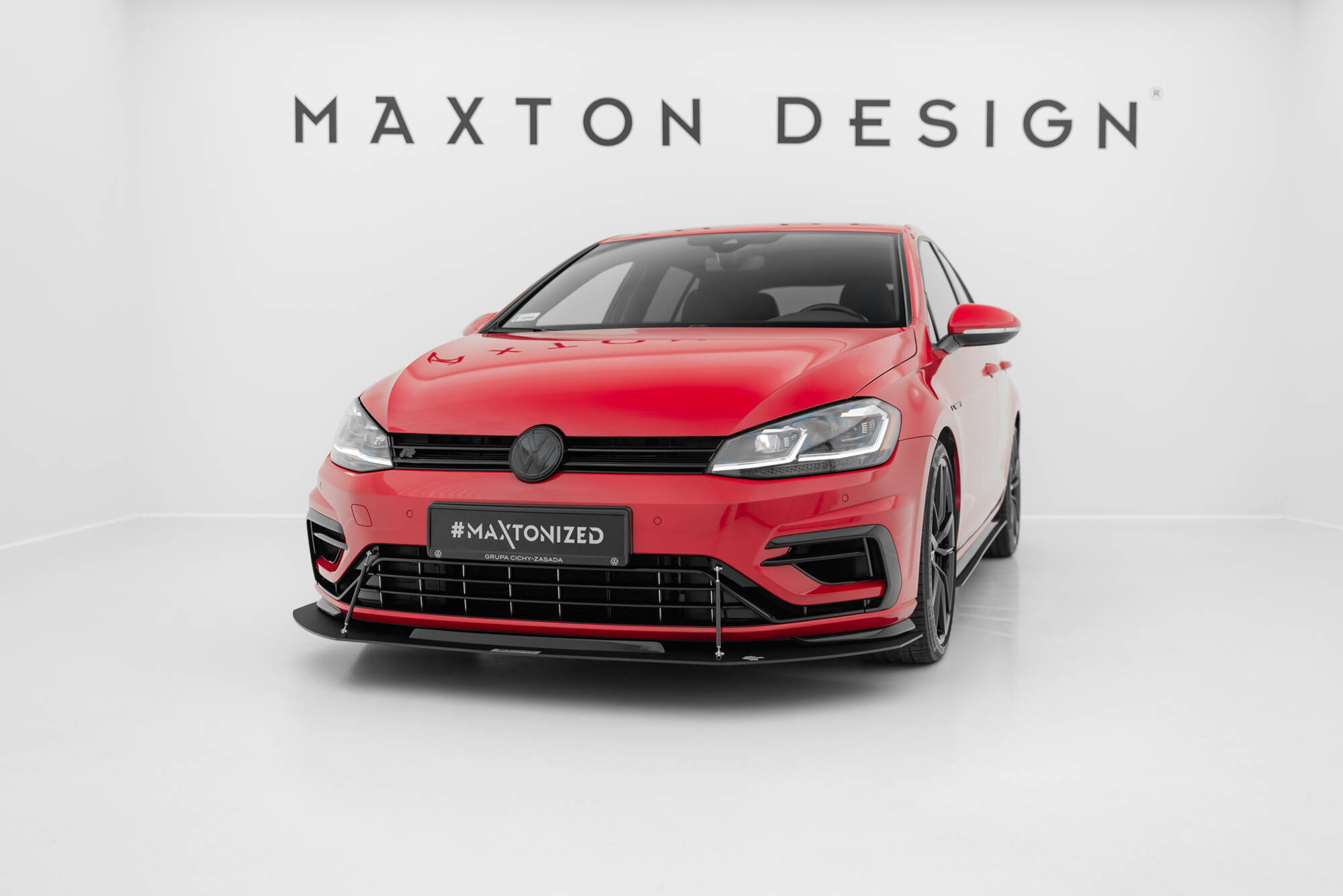 Maxton Design Передний гоночный сплиттер Hybrid для VW Golf 7 R / R-Line Facelift