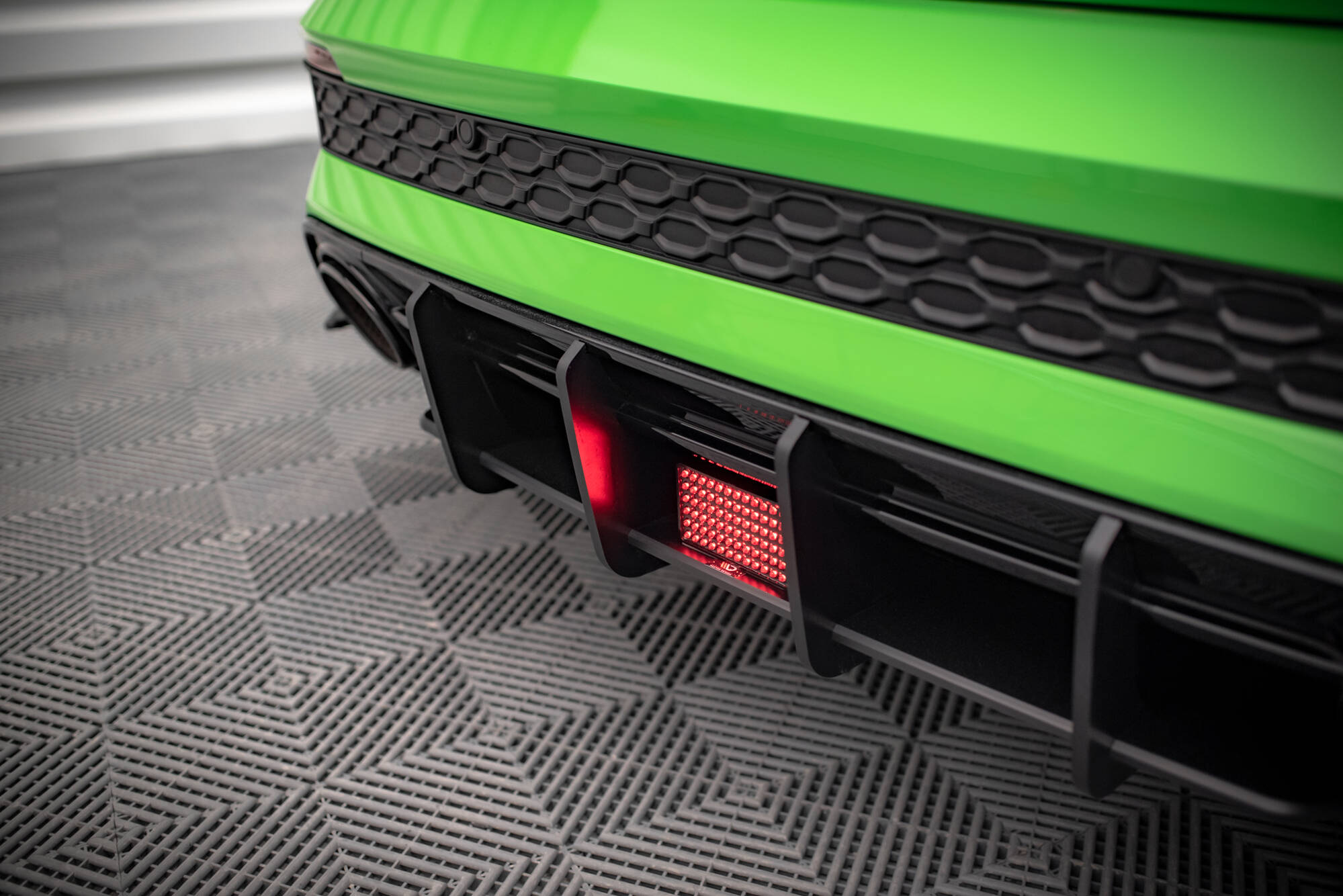 Maxton Design Светодиодный стоп-сигнал Audi RS3 Седан 8Y — изображение 4