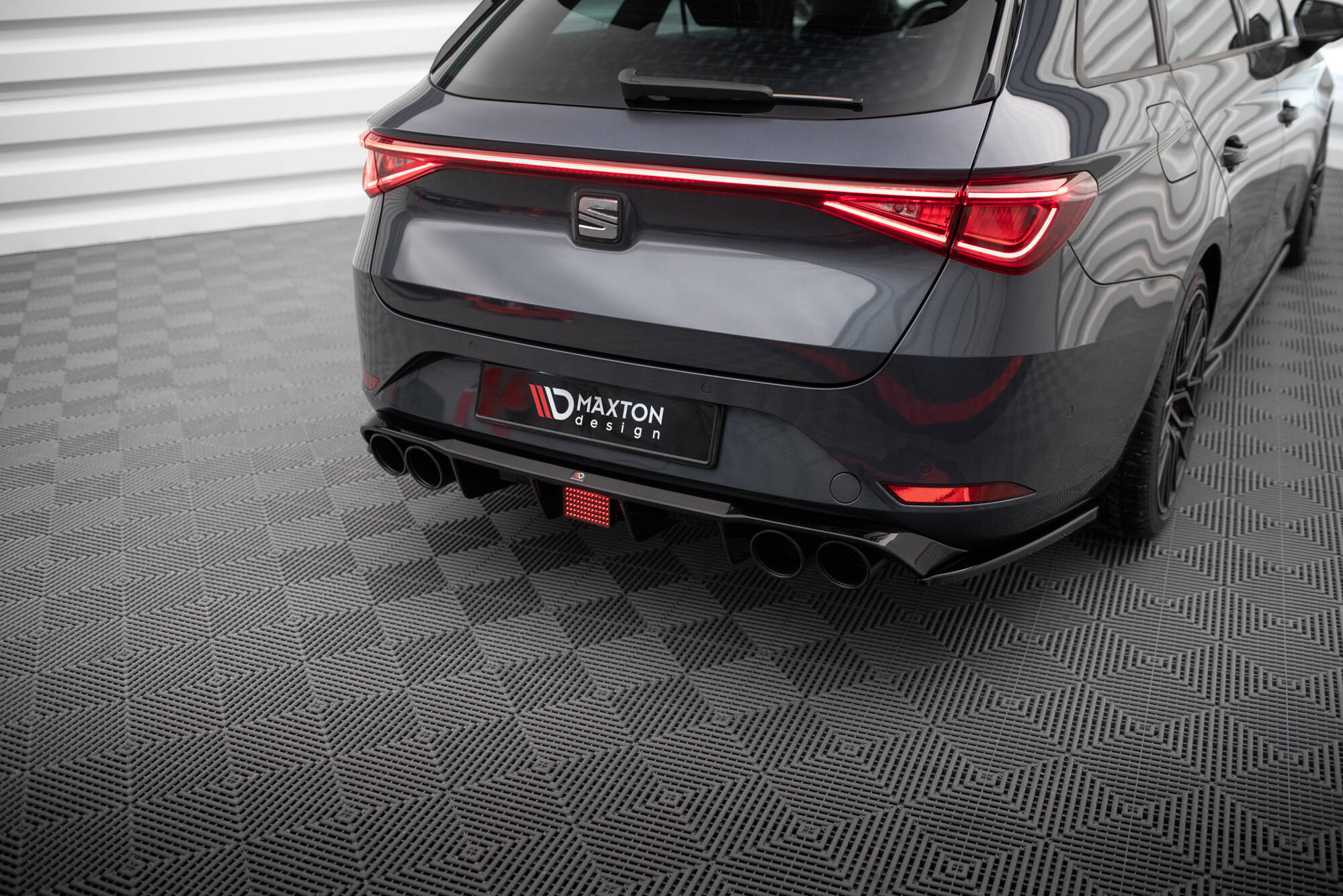 Maxton Design Светодиодный стоп-сигнал Seat Leon ST FR Mk4 — изображение 4