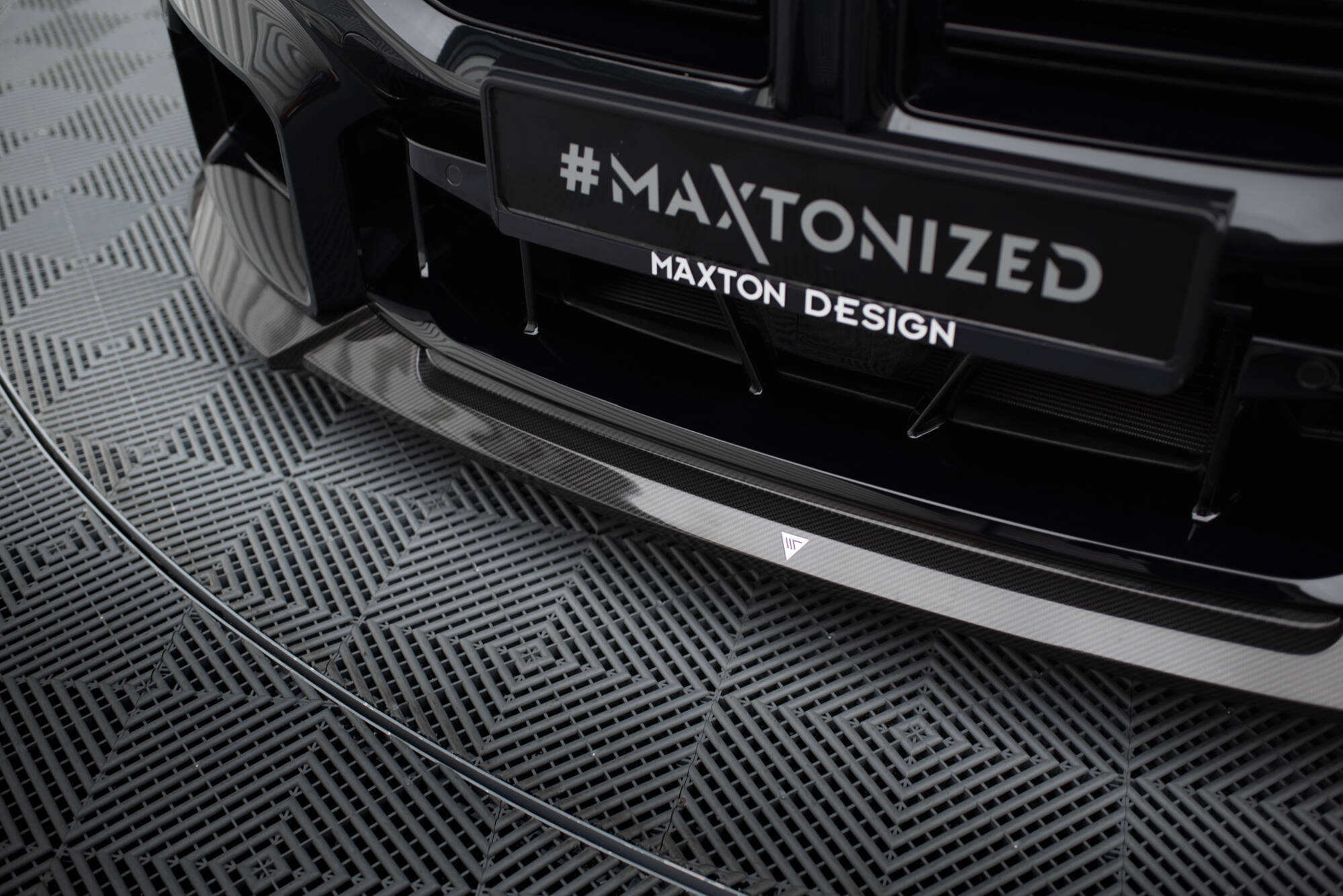 Maxton Design Передний сплиттер из препрег-углеродного волокна V.1 для BMW M2 G87 — изображение 3