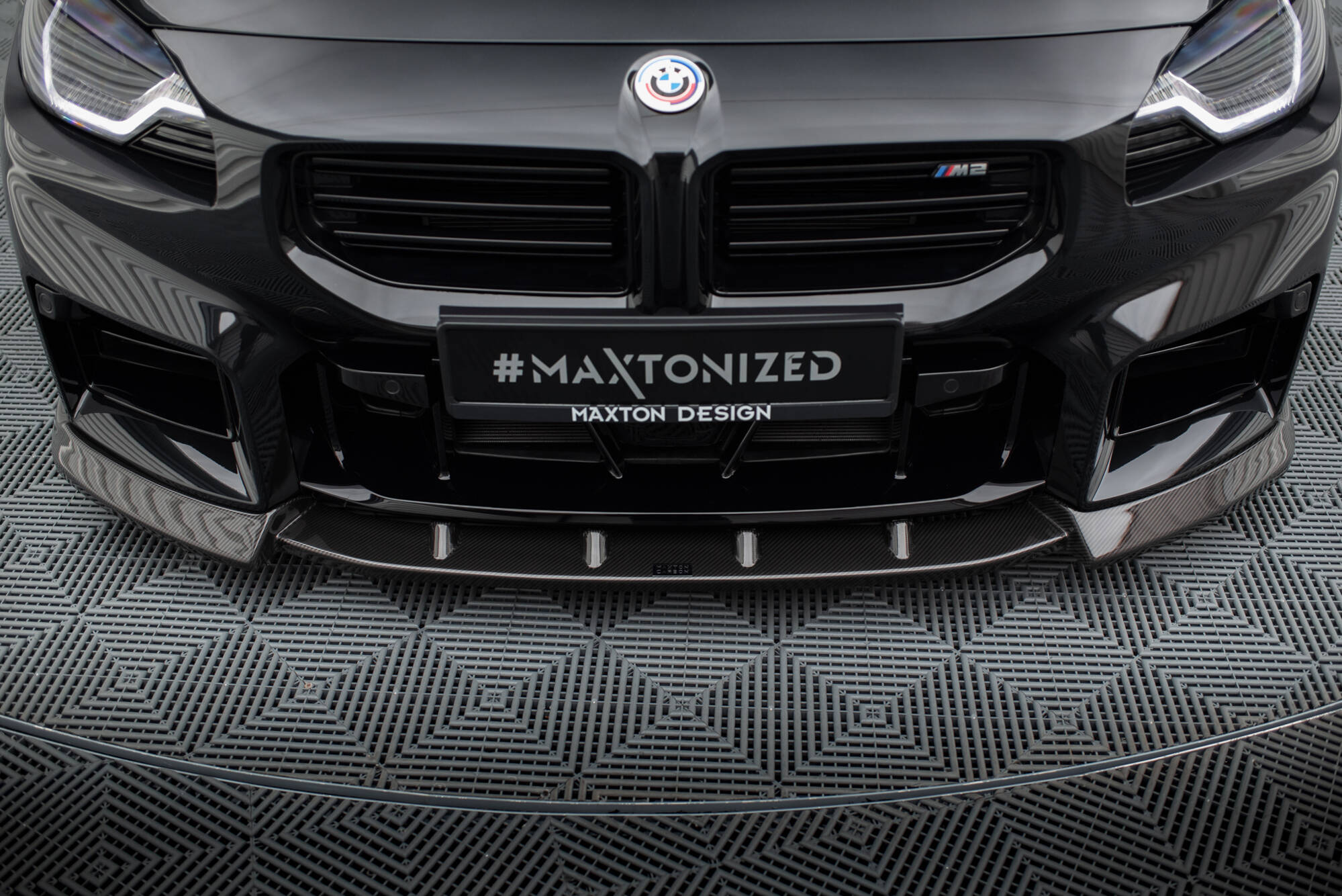 Maxton Design Передний сплиттер из препрег-углеродного волокна V.2 для BMW M2 G87 — изображение 3