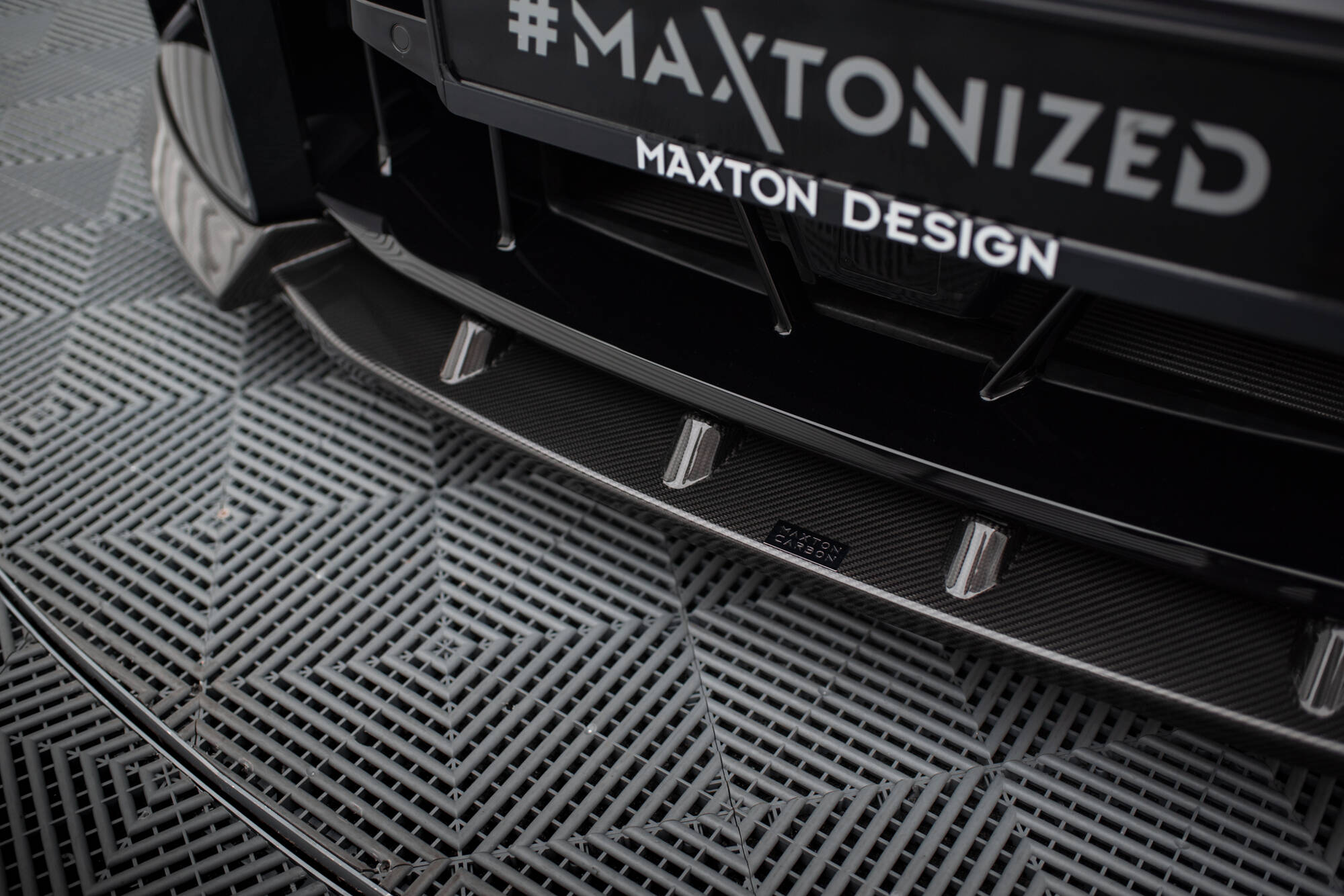 Maxton Design Передний сплиттер из препрег-углеродного волокна V.2 для BMW M2 G87 — изображение 4