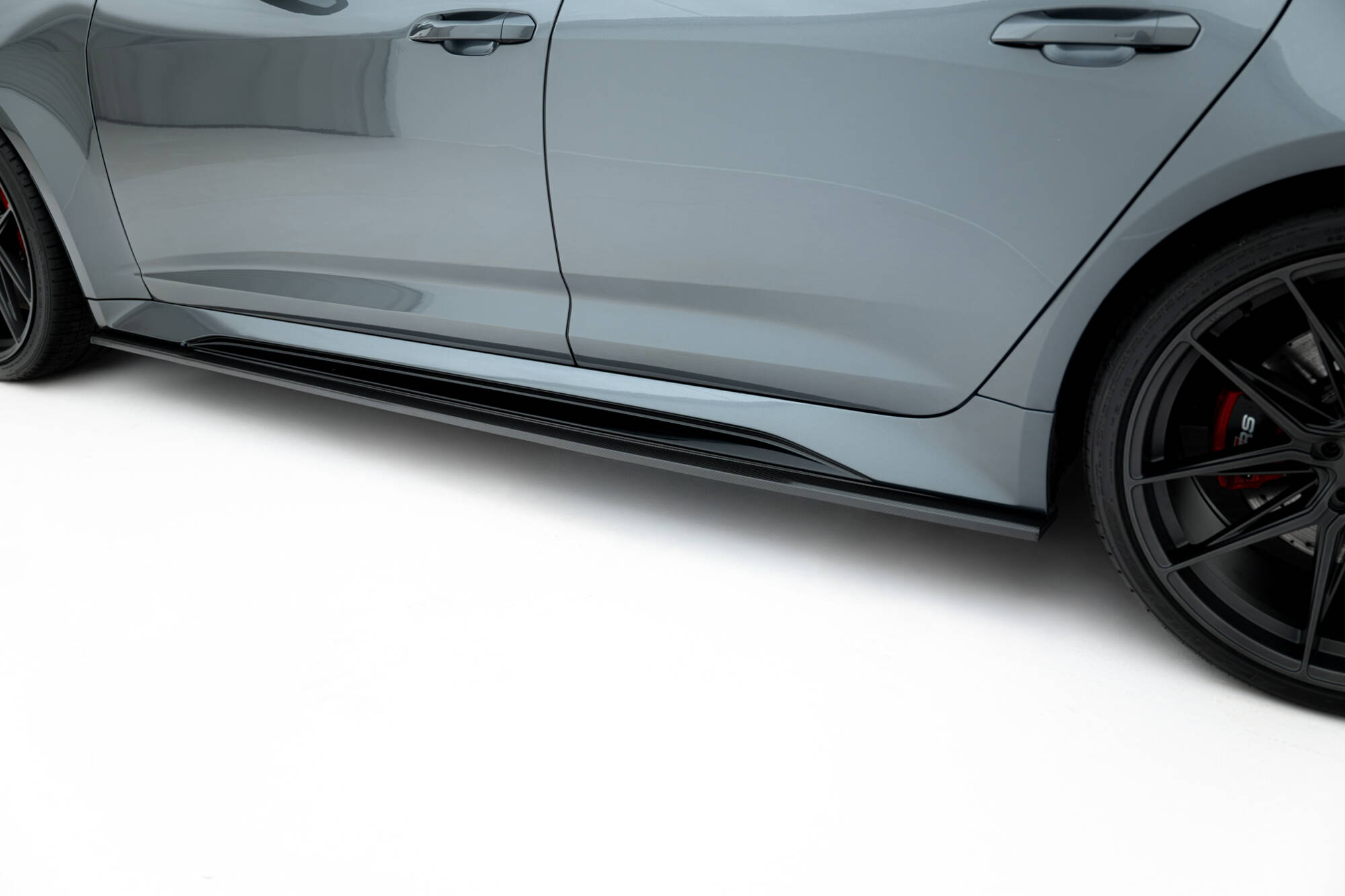 Maxton Design Боковые пороги из препрег-карбона для Audi RS6 C8 / C8 Facelift — изображение 4