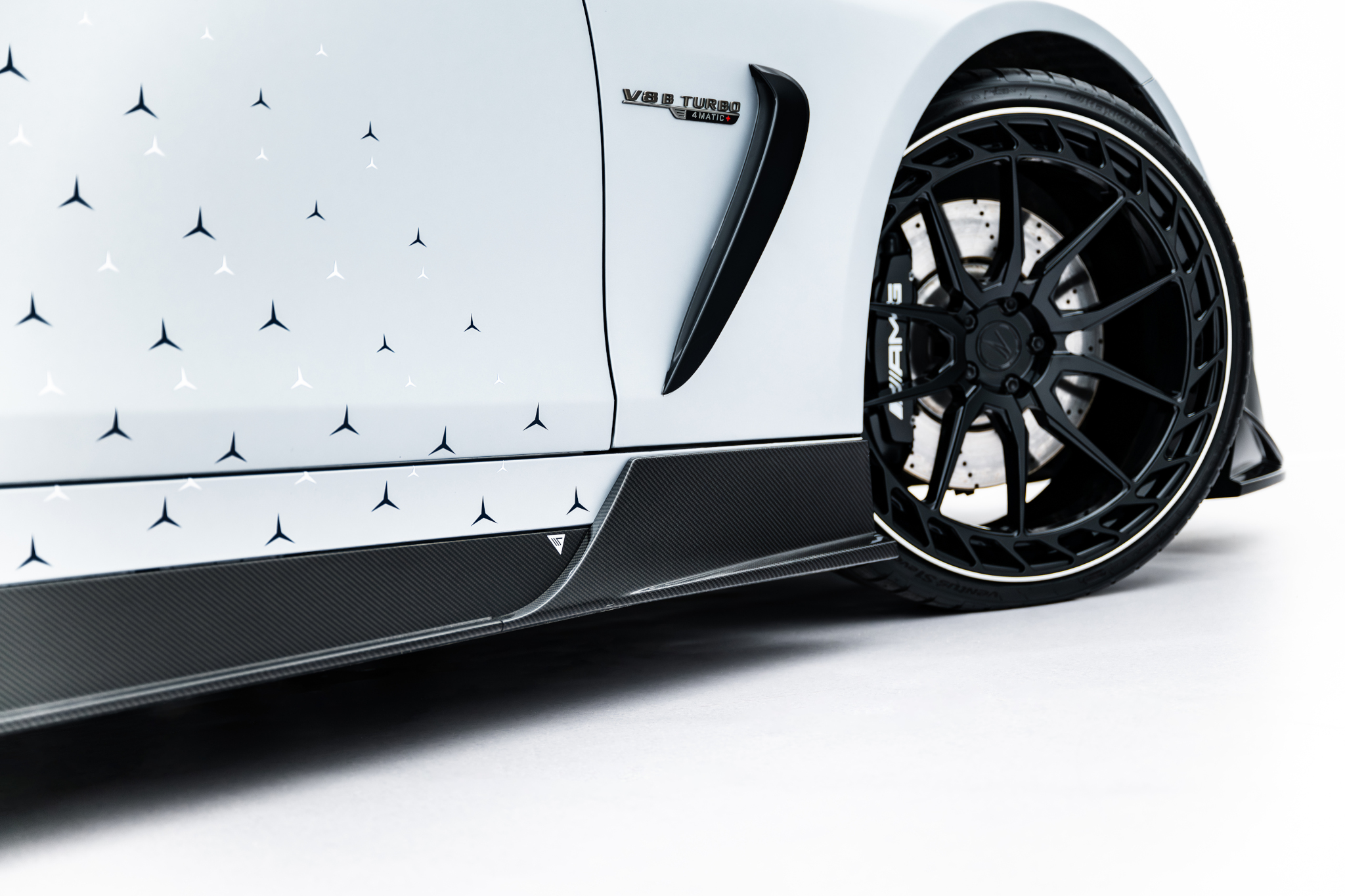 Maxton Design Боковые пороги из препрег-карбона для Mercedes-AMG GT 63 / 55 / 63 SE Performance C192 — изображение 6