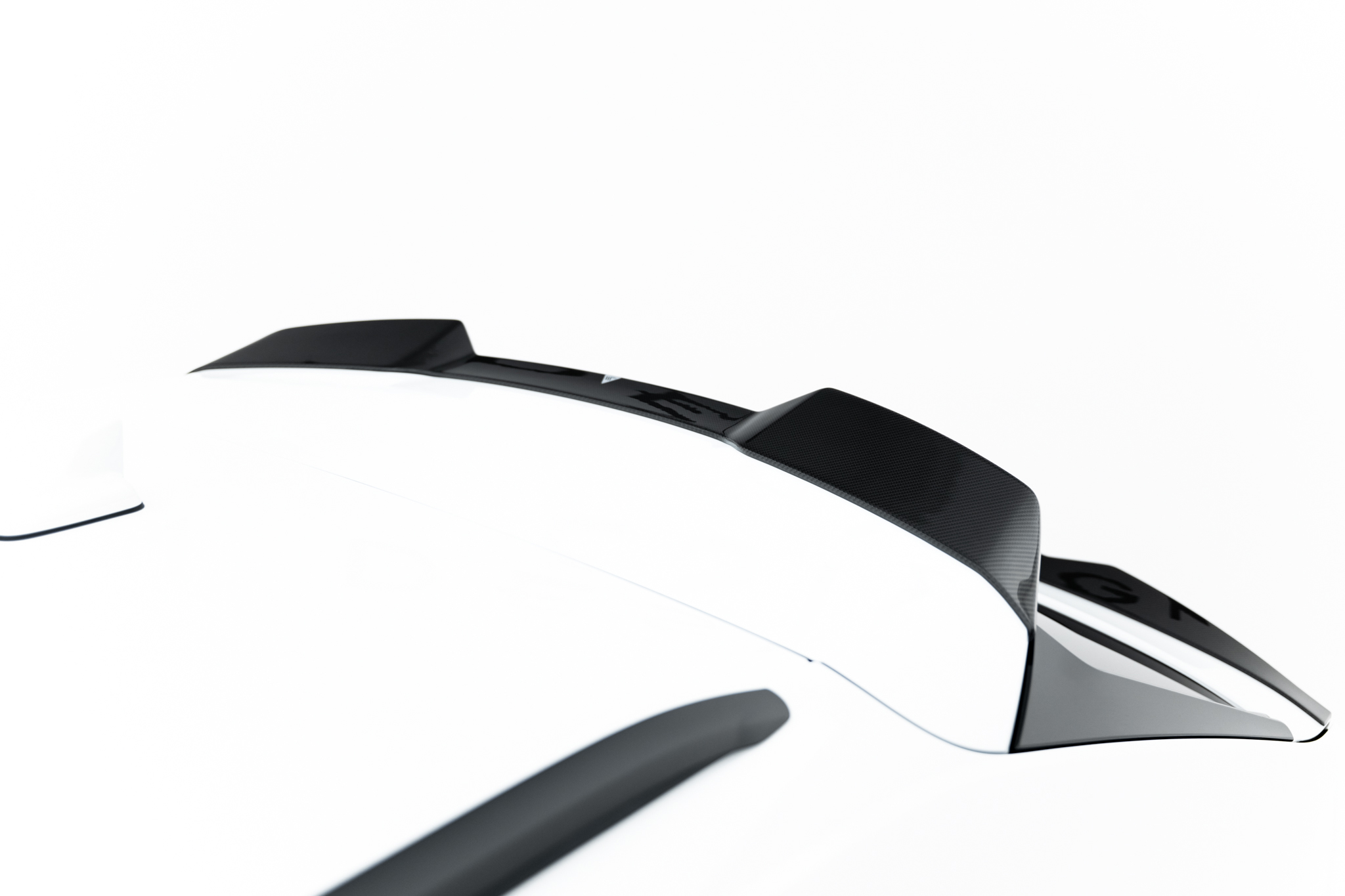 Maxton Design Спойлер на крышку багажника (верхний) из препрег-углеродного волокна для Audi RSQ8 Mk1