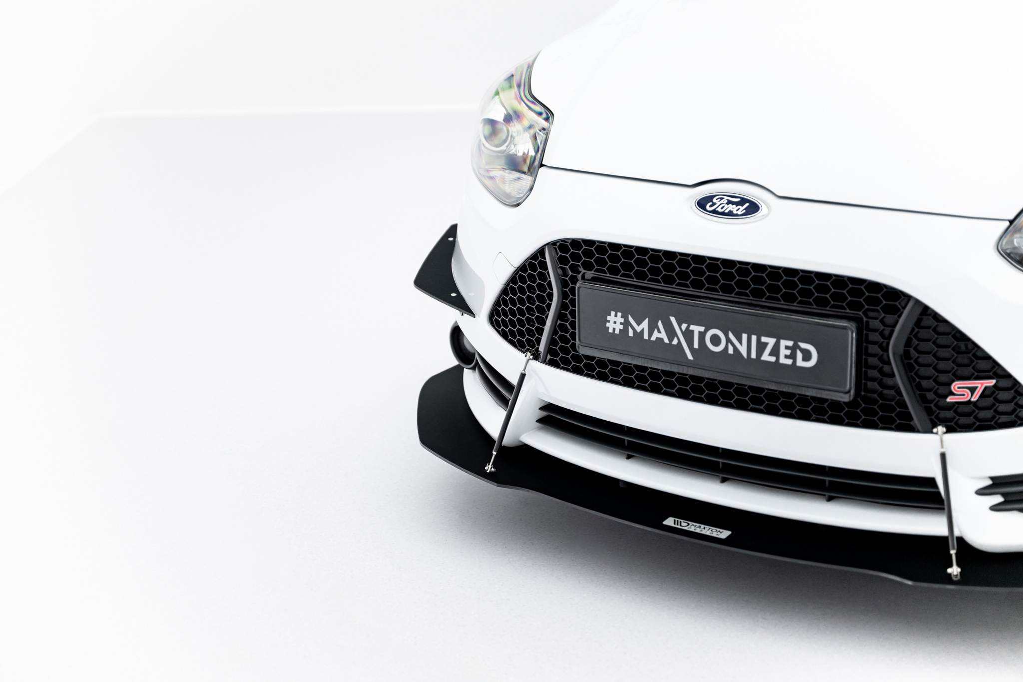 Maxton Design Передний сплиттер Racing Front Splitter V.1 для Ford Focus ST Mk3 — изображение 5