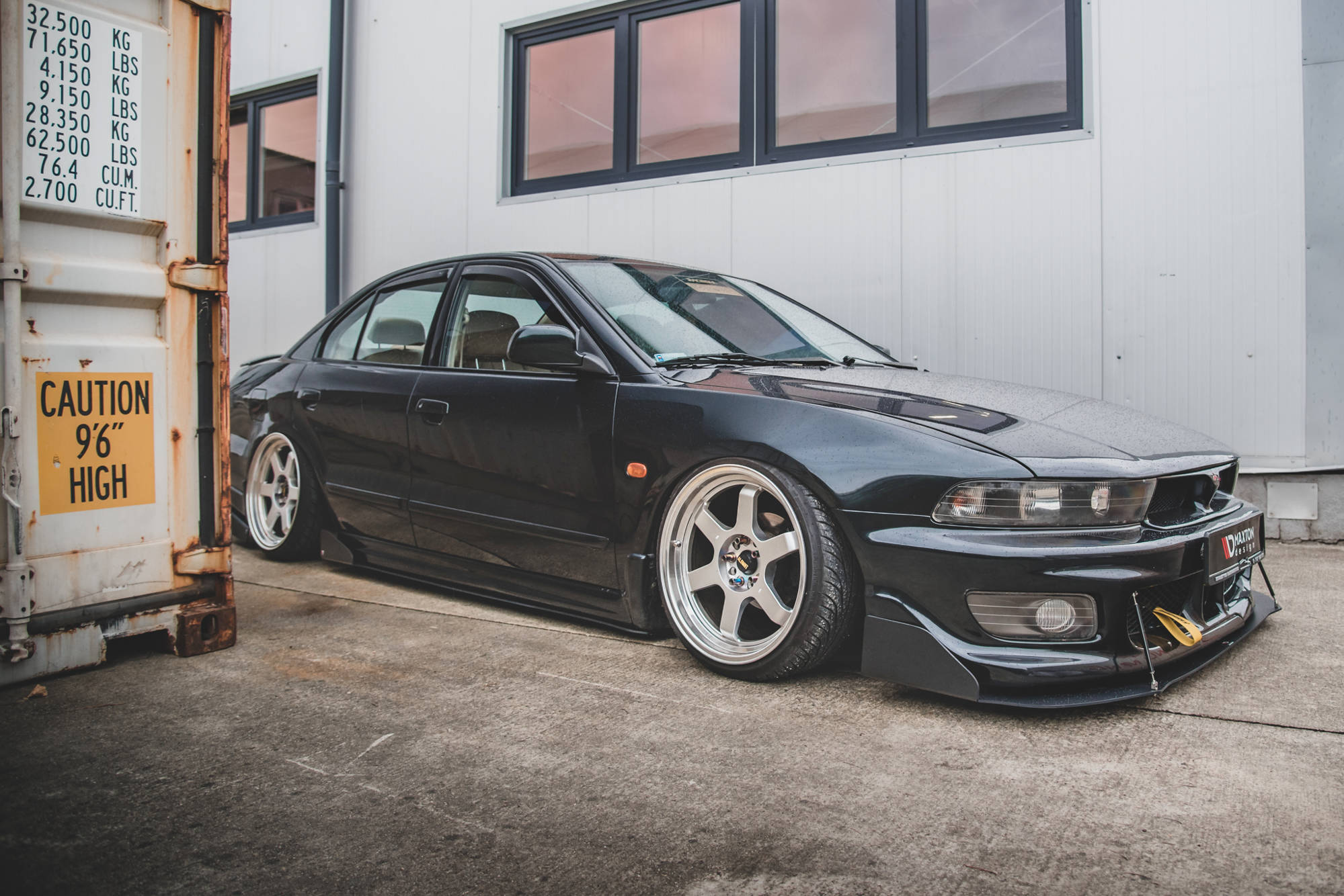 Maxton Design Спортивные боковые юбки и диффузоры для Mitsubishi Galant Avance Mk8 — изображение 2