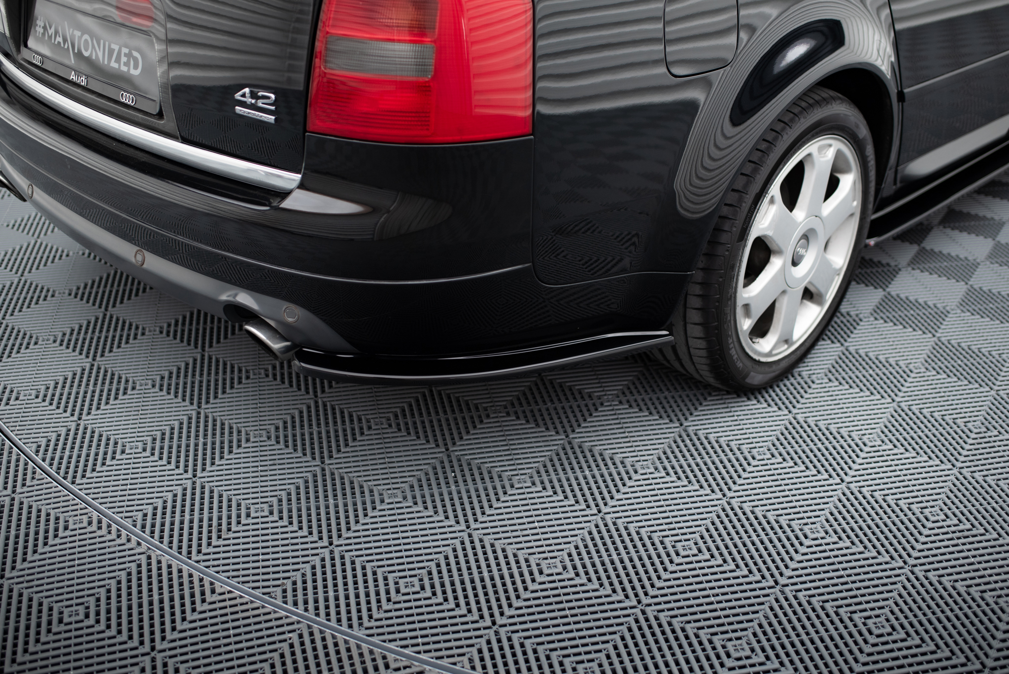 Maxton Design Задние боковые спойлеры Audi S6 C5