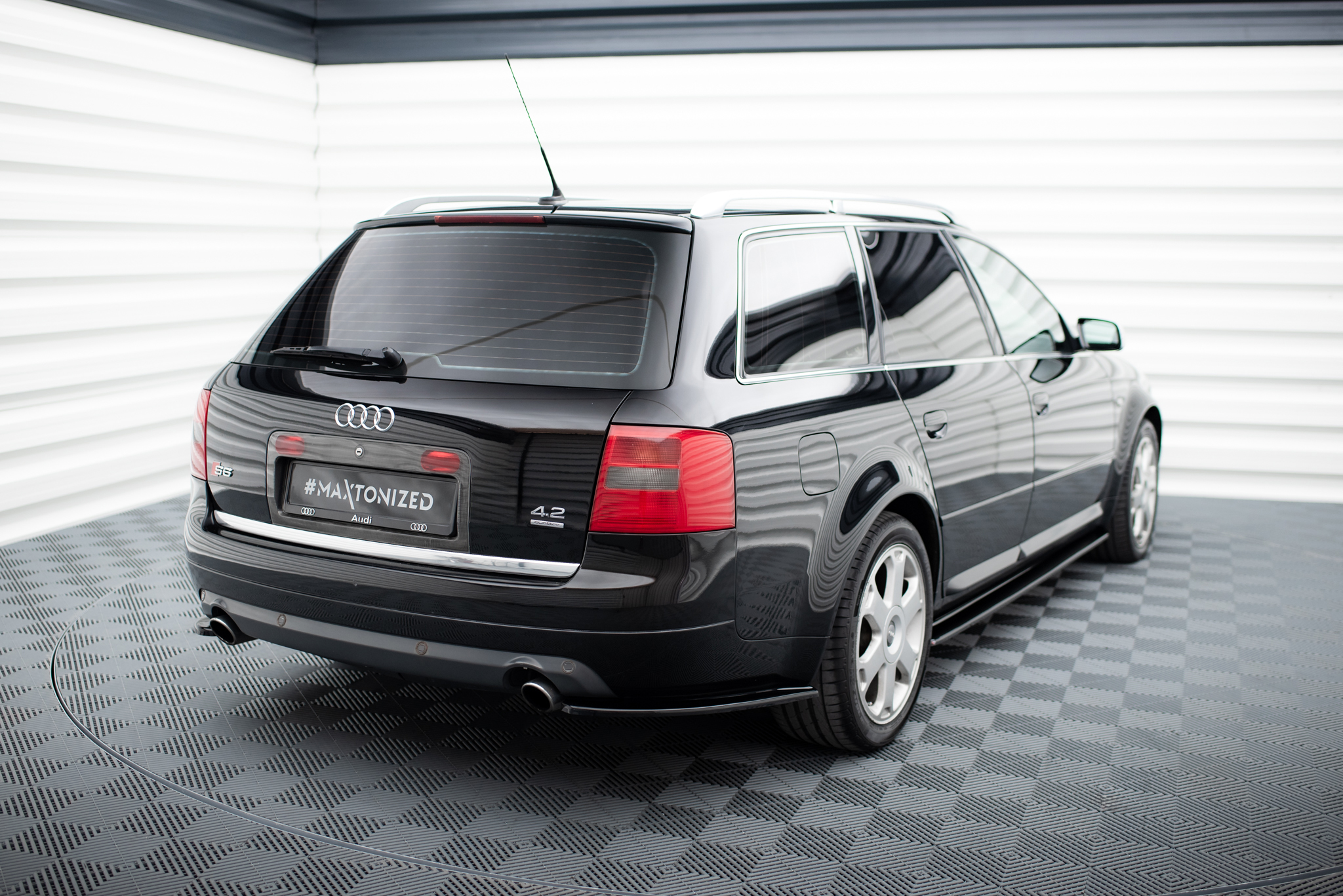 Maxton Design Задние боковые спойлеры Audi S6 C5 — изображение 3