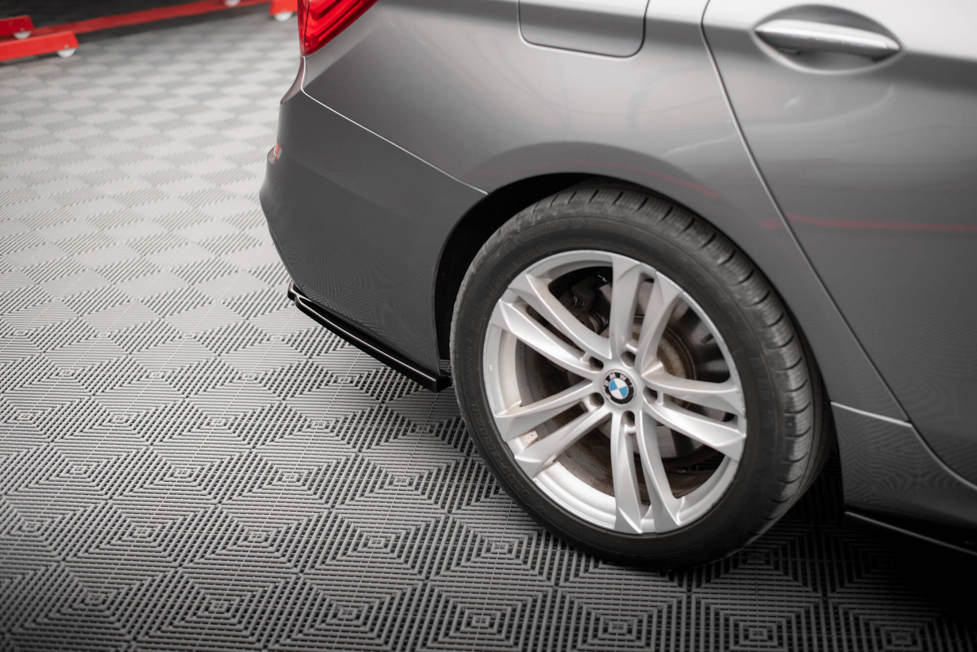 Maxton Design Задние боковые спойлеры BMW 5 GT M-Pack F07 — изображение 3