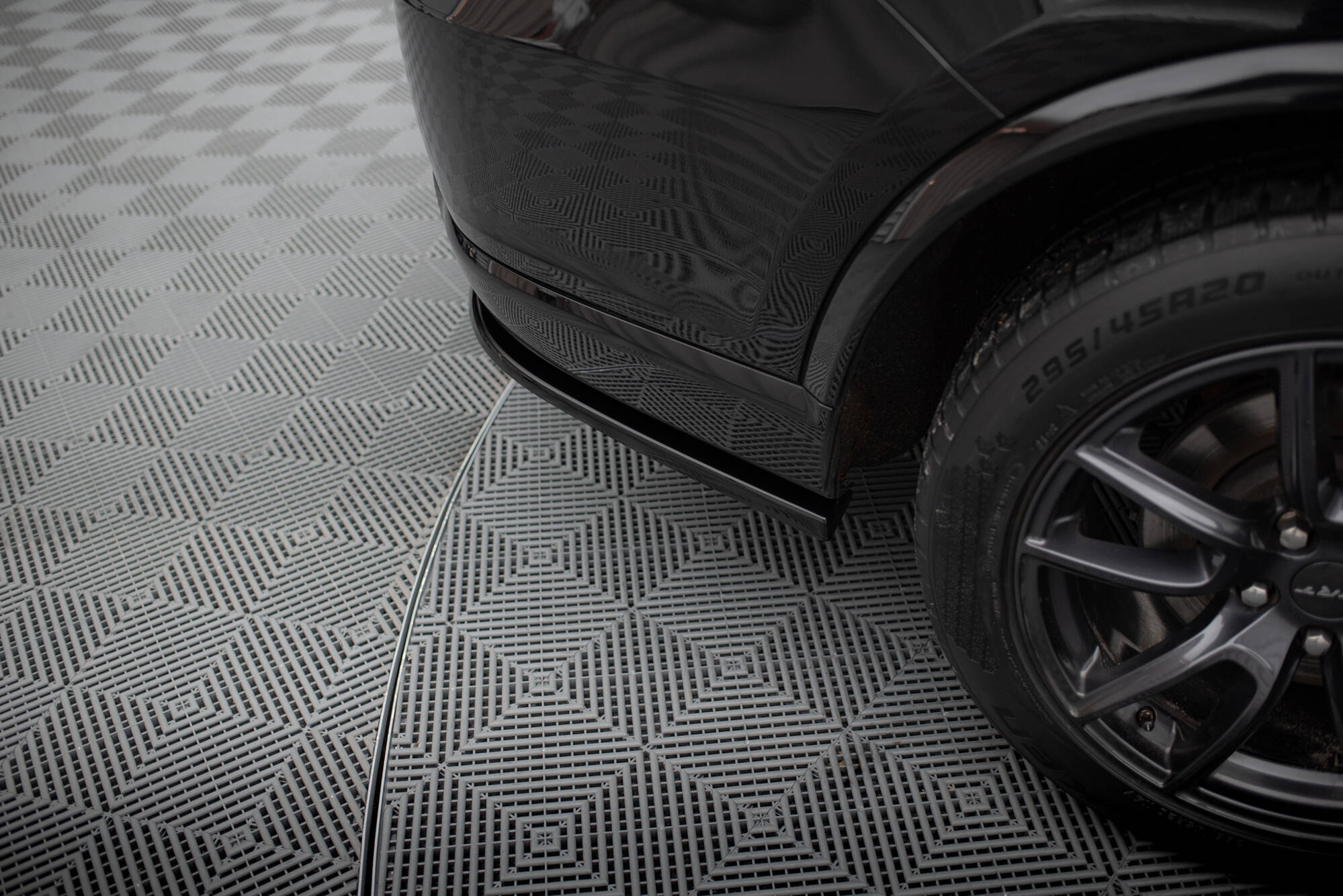 Maxton Design Задние боковые спойлеры Dodge Durango SRT Mk3 — изображение 3