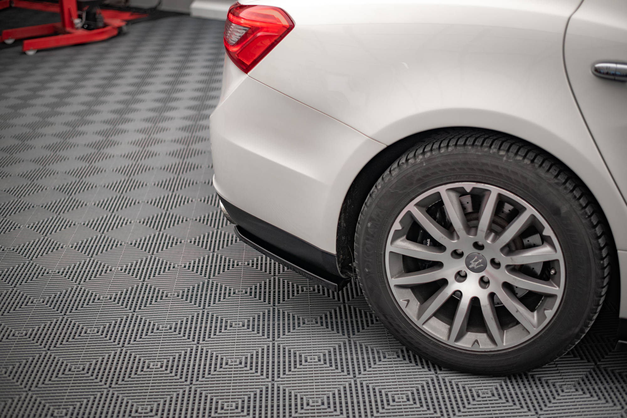 Maxton Design Задние боковые сплиттеры Maserati Ghibli Mk3 — изображение 2