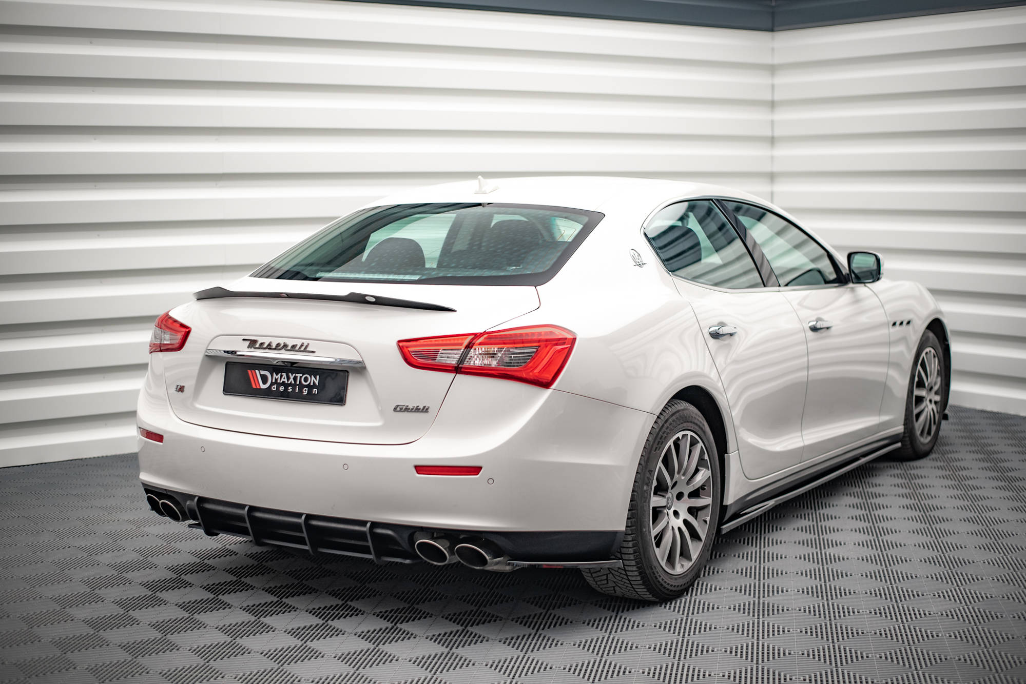 Maxton Design Задние боковые сплиттеры Maserati Ghibli Mk3