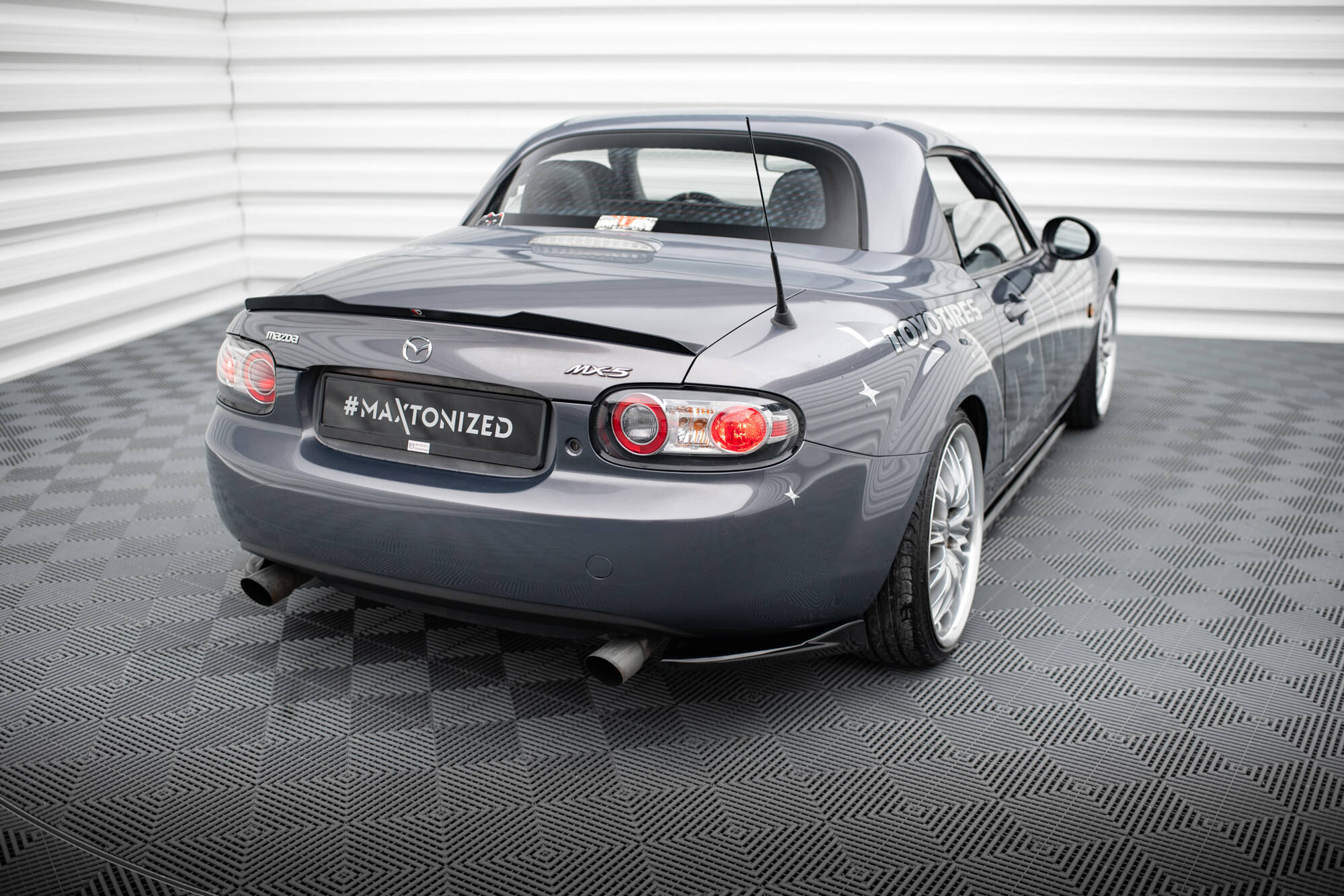 Maxton Design Задние боковые спойлеры для Mazda MX5 NC (Mk3) — изображение 2