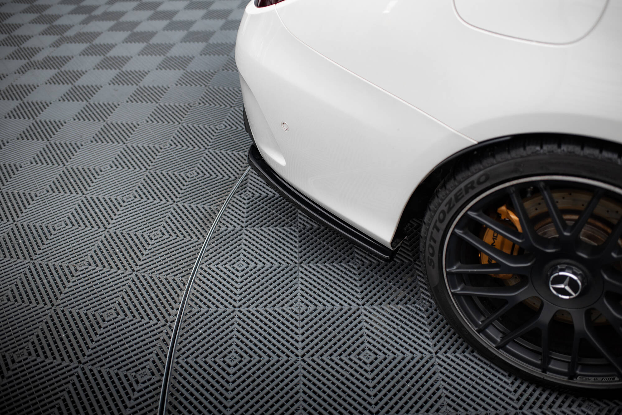 Maxton Design ЗАДНИЕ БОКОВЫЕ СПЛИТТЕРЫ Mercedes C-Class S205 63AMG — изображение 3