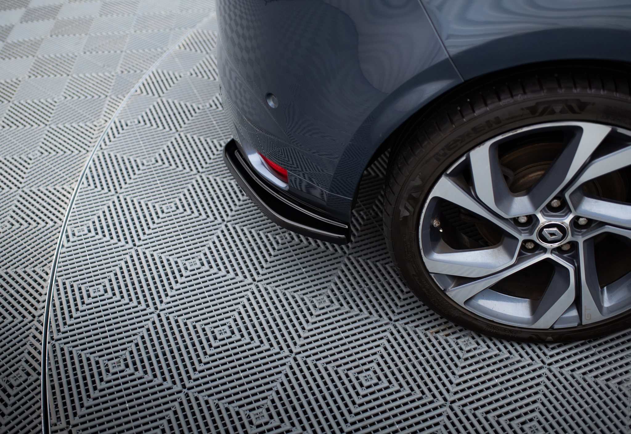 Maxton Design Задние боковые спойлеры для Renault Megane Mk.4 GT-Line — изображение 2