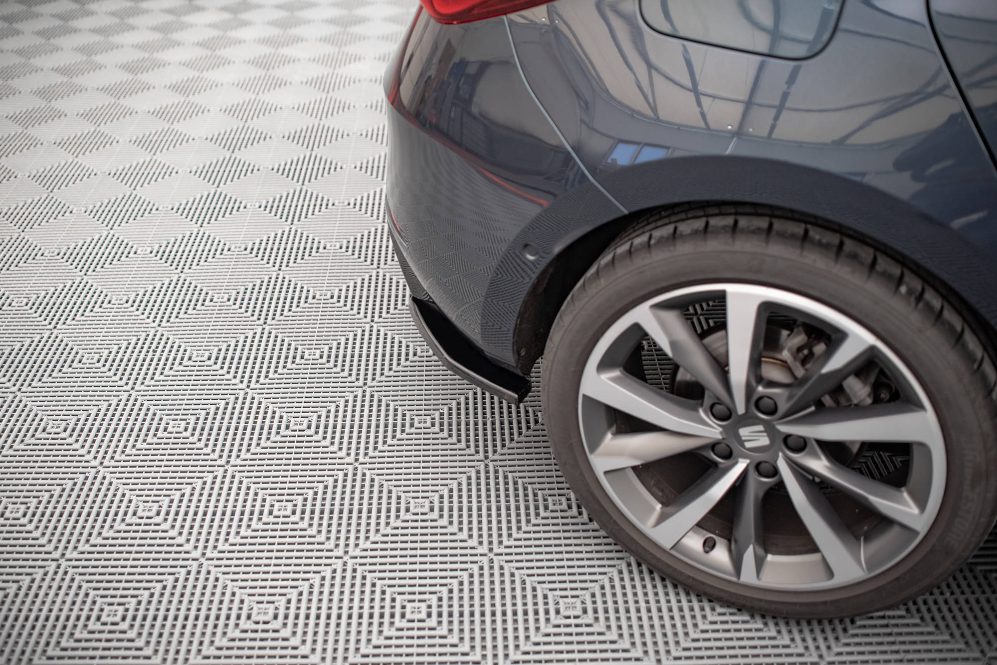 Maxton Design Задние боковые спойлеры для Seat Leon FR Hatchback Mk4 — изображение 4