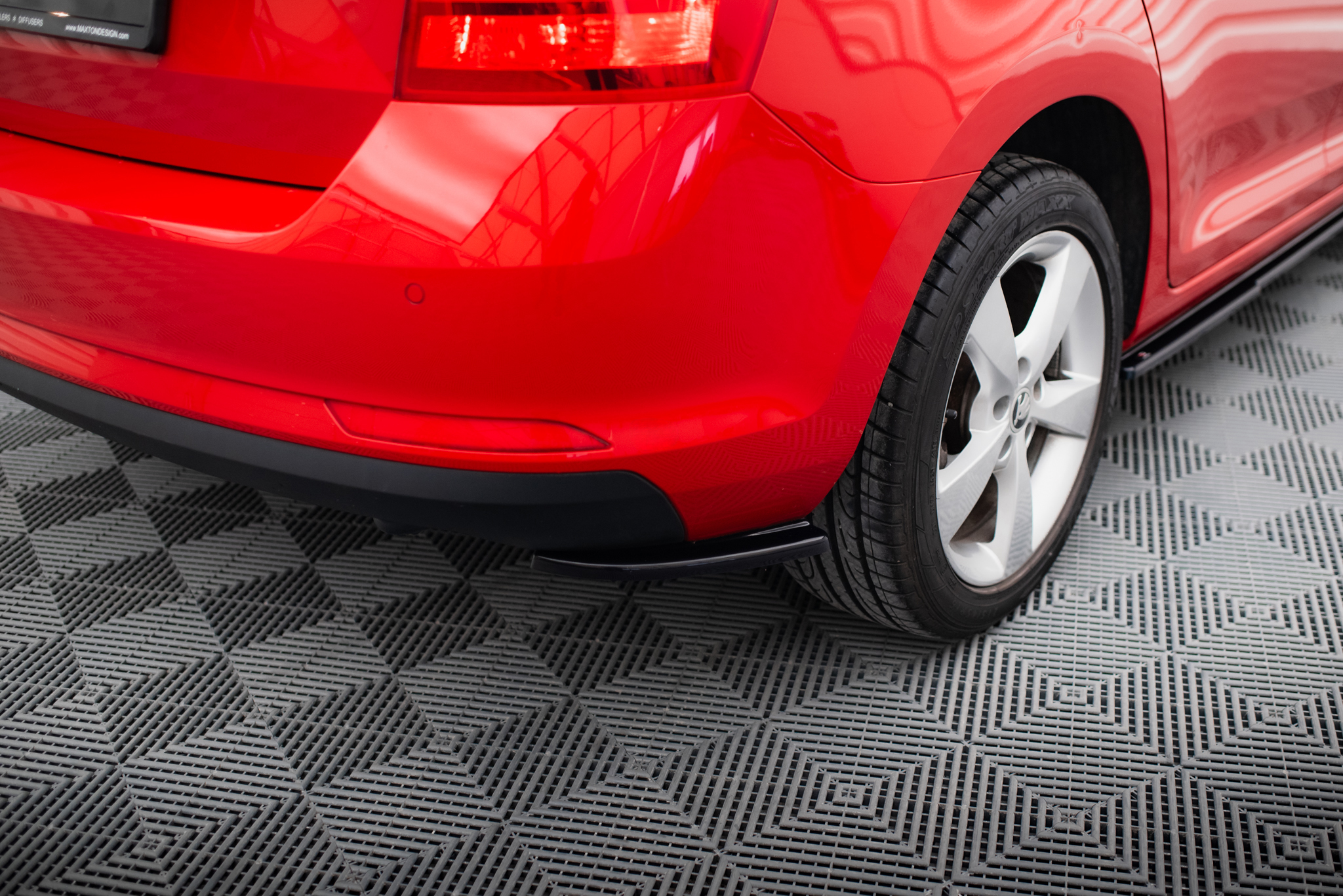 Maxton Design Задние боковые спойлеры Skoda Rapid Spaceback